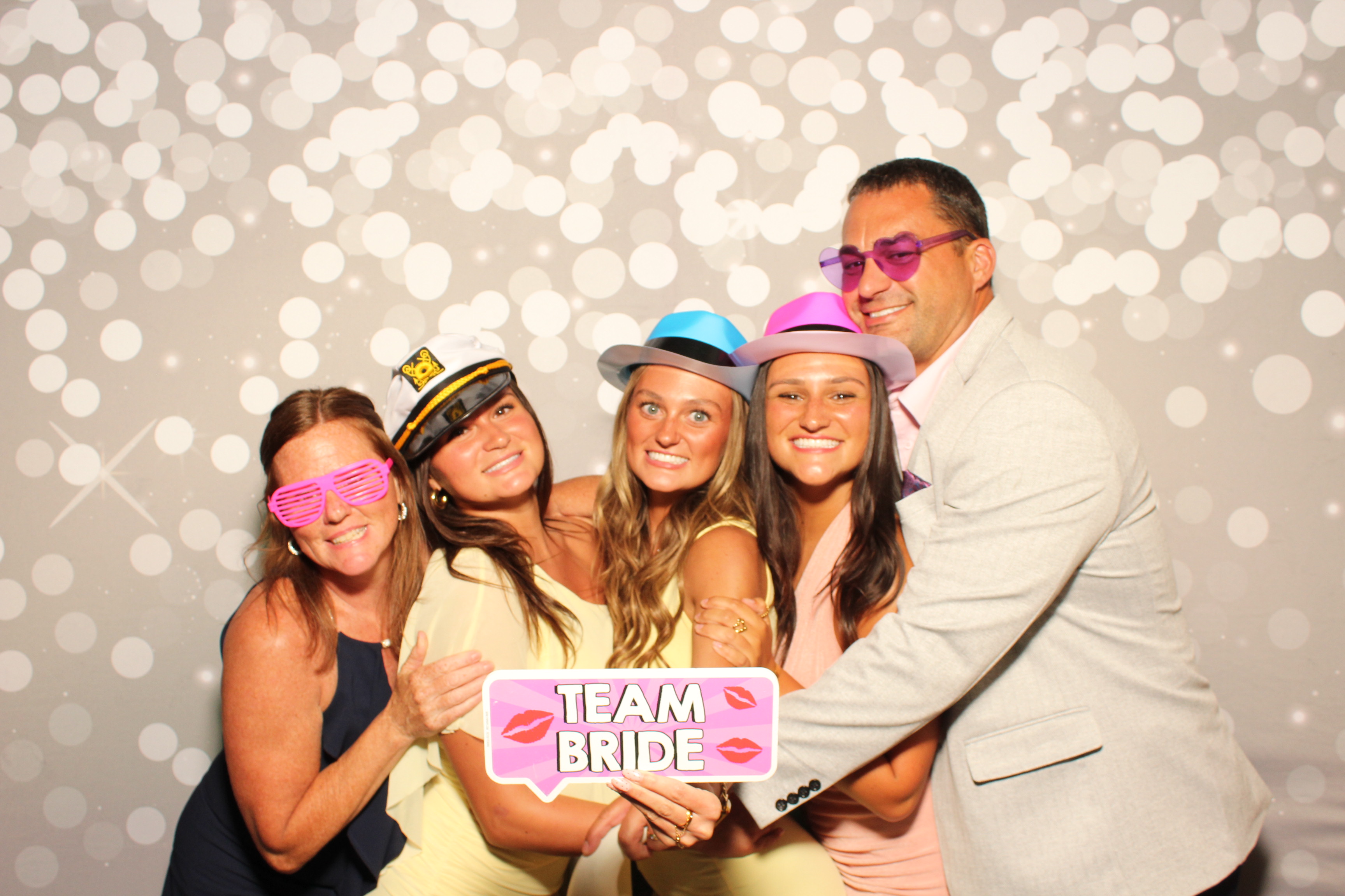 Joe & Grace | View more photos from the event at gallery.photoboothcincy.com/u/PhotoBoothCincy/Joe-Grace