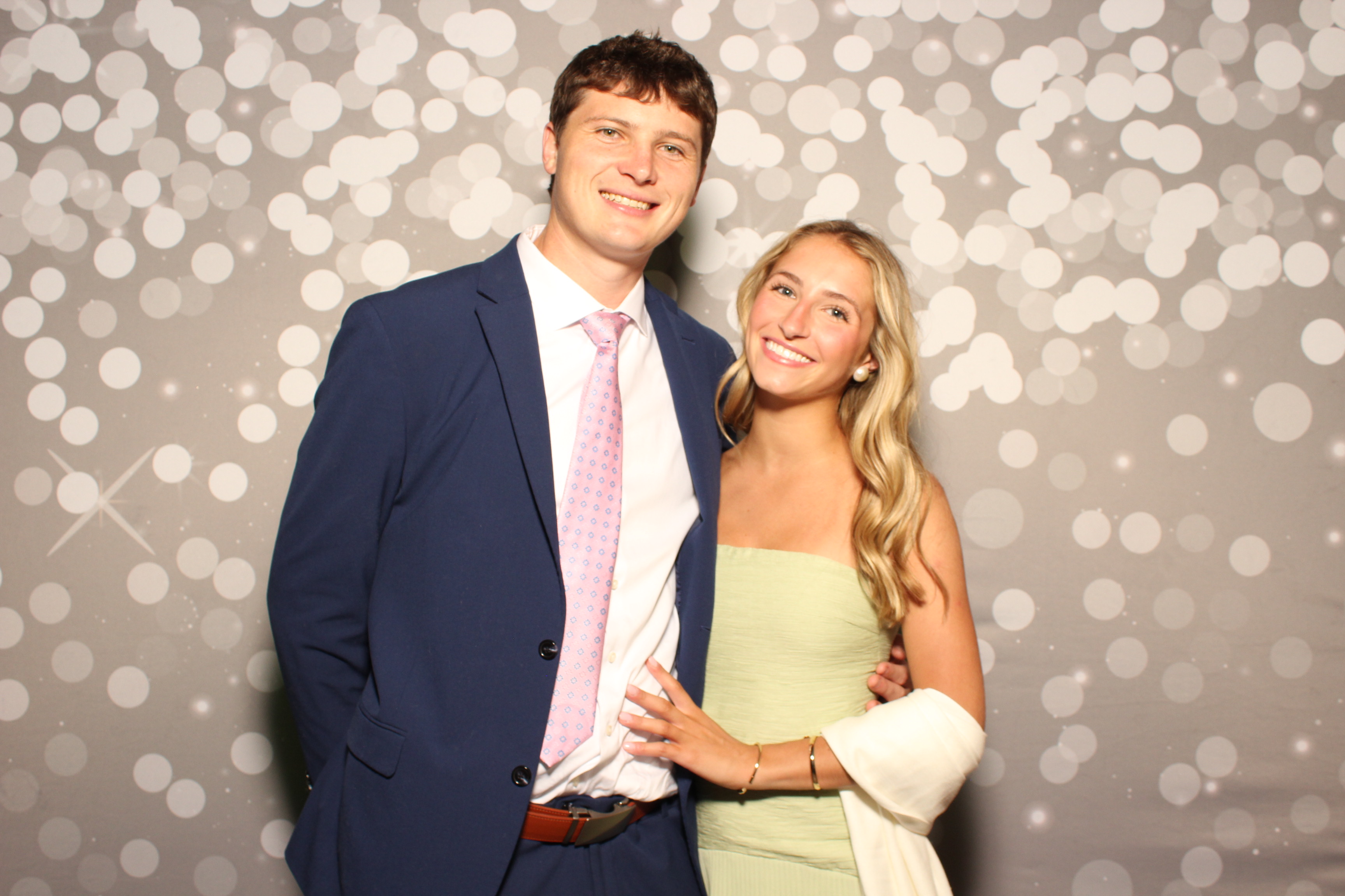 Joe & Grace | View more photos from the event at gallery.photoboothcincy.com/u/PhotoBoothCincy/Joe-Grace