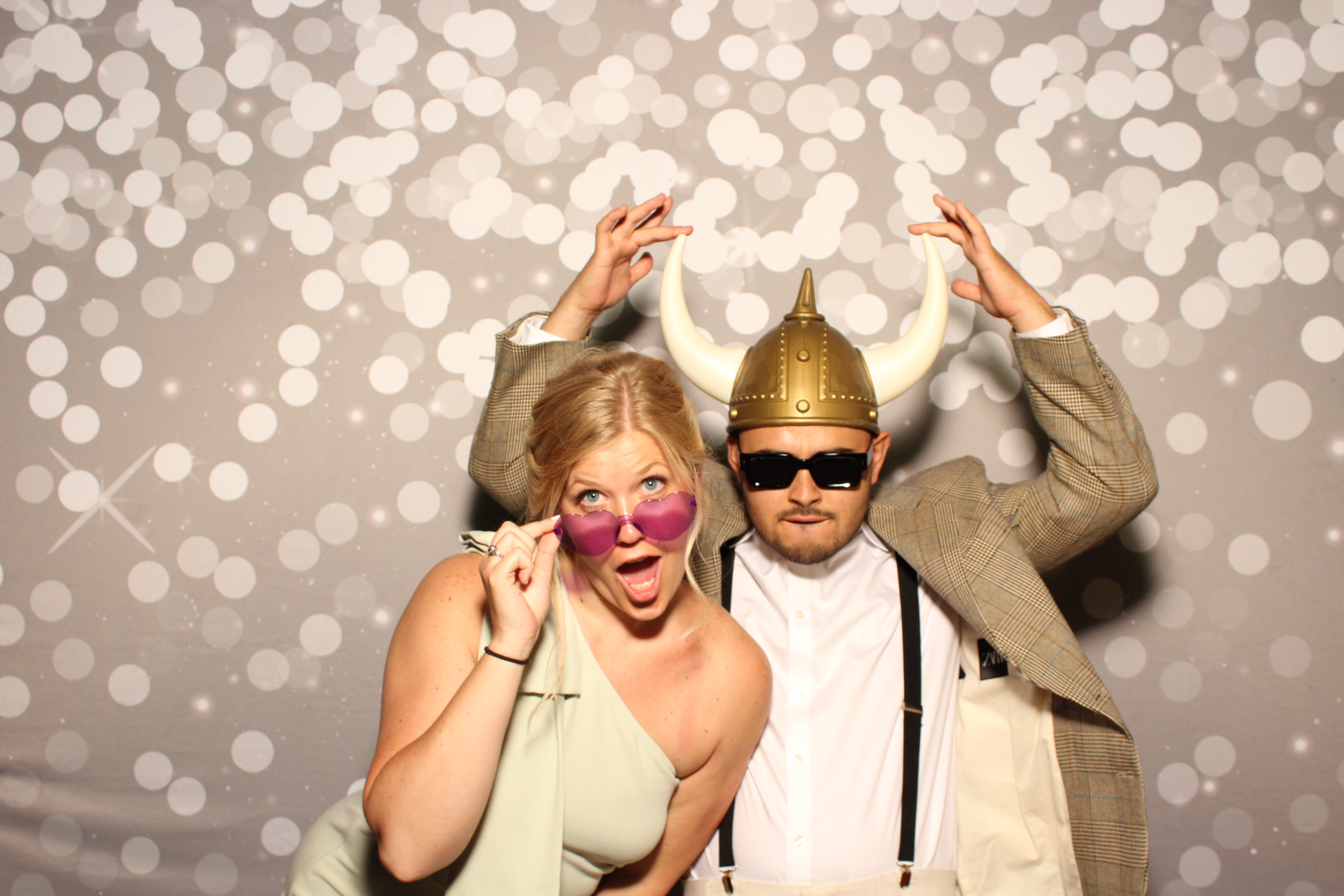 Joe & Grace | View more photos from the event at gallery.photoboothcincy.com/u/PhotoBoothCincy/Joe-Grace