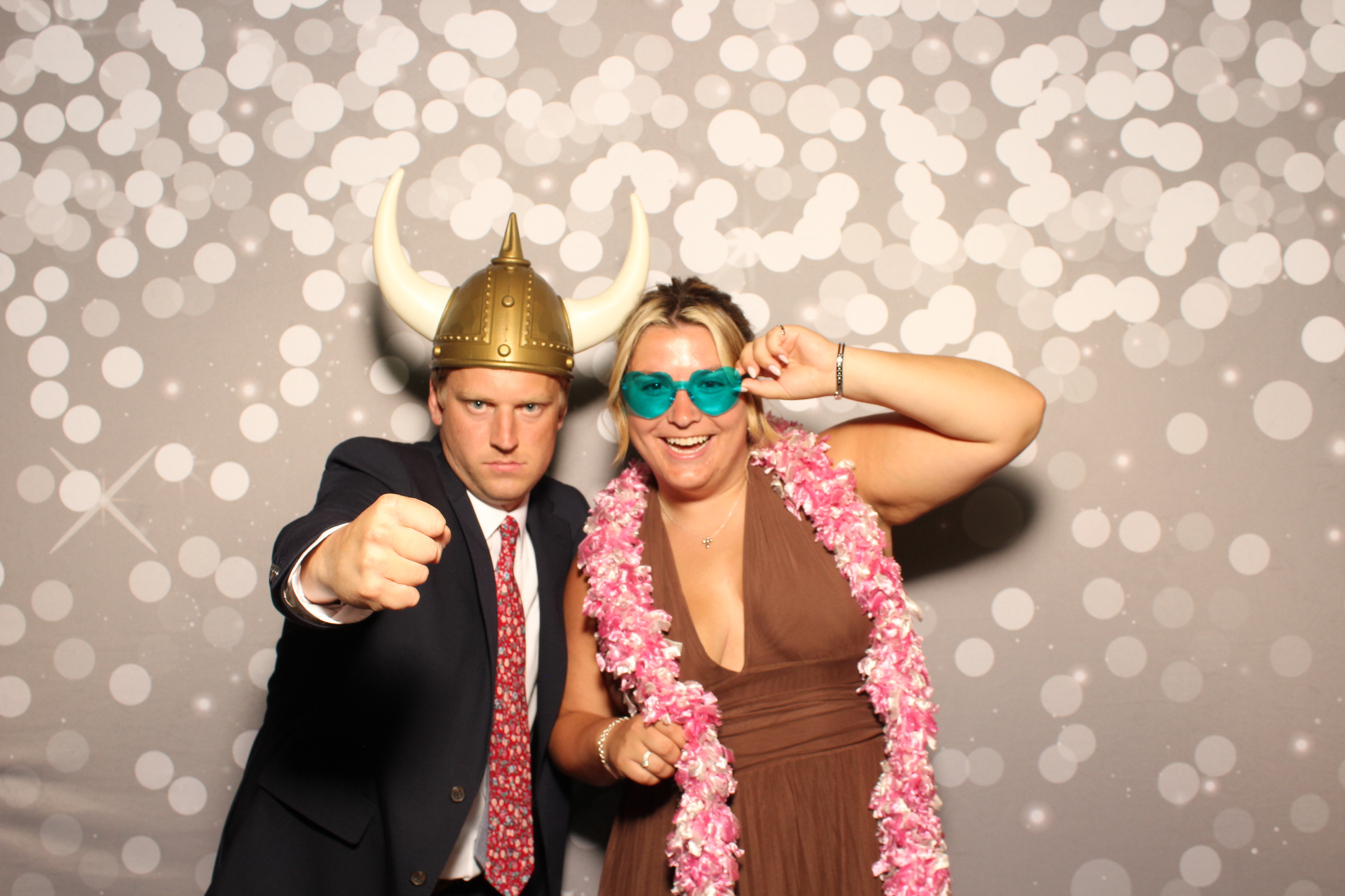 Joe & Grace | View more photos from the event at gallery.photoboothcincy.com/u/PhotoBoothCincy/Joe-Grace