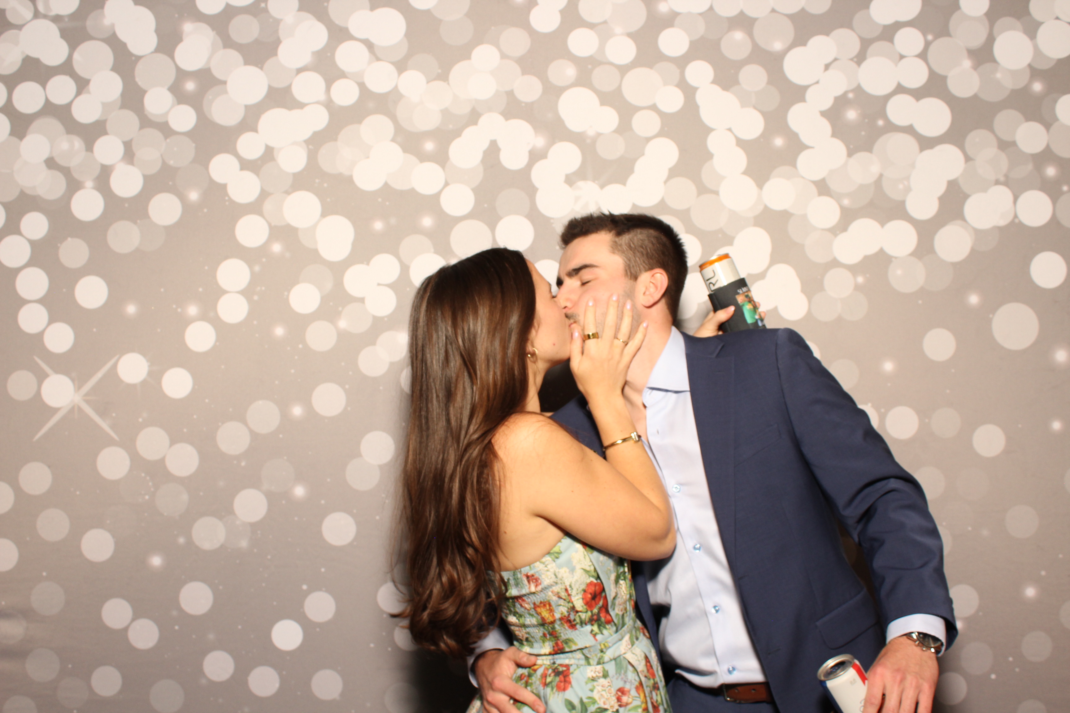 Joe & Grace | View more photos from the event at gallery.photoboothcincy.com/u/PhotoBoothCincy/Joe-Grace