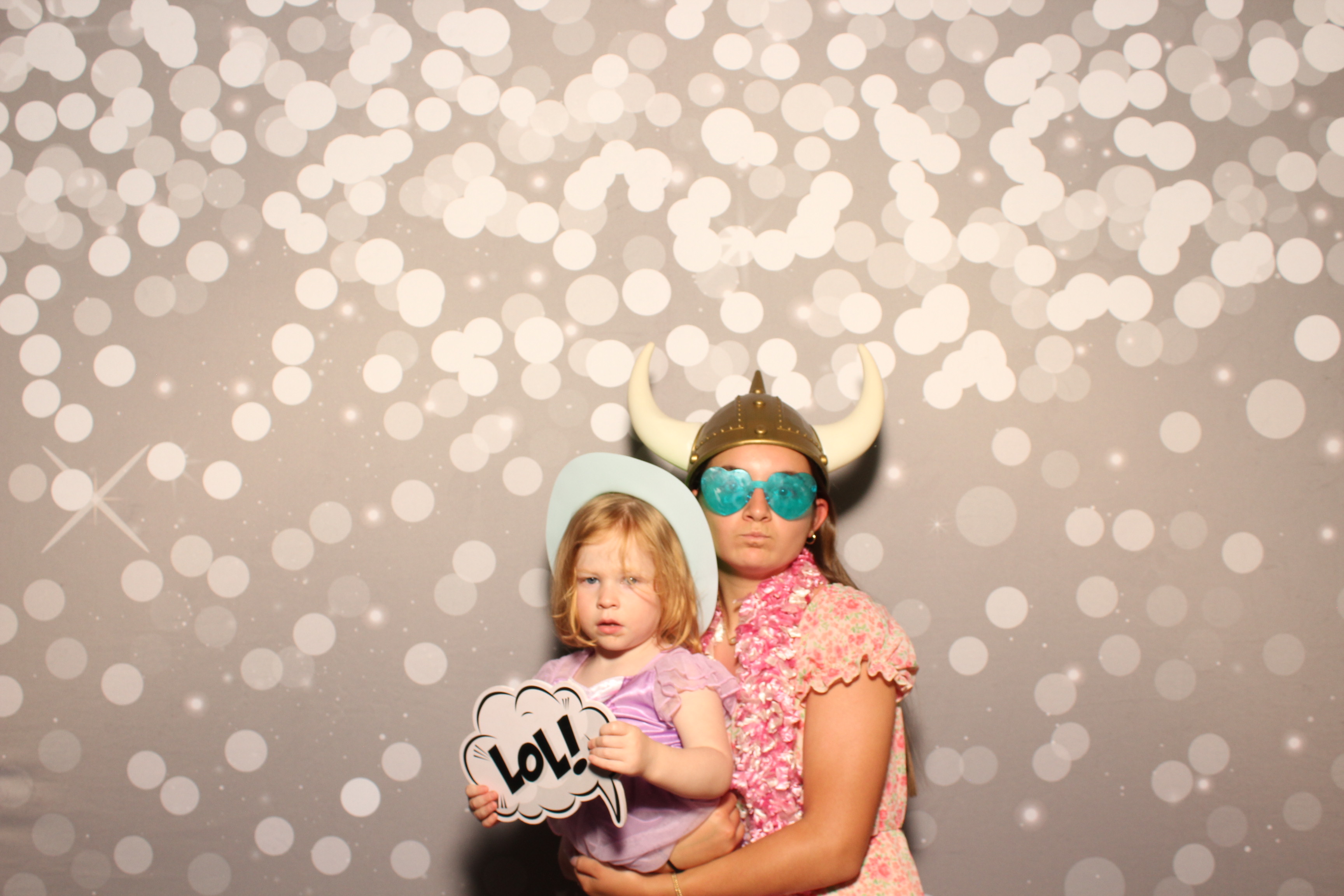 Joe & Grace | View more photos from the event at gallery.photoboothcincy.com/u/PhotoBoothCincy/Joe-Grace