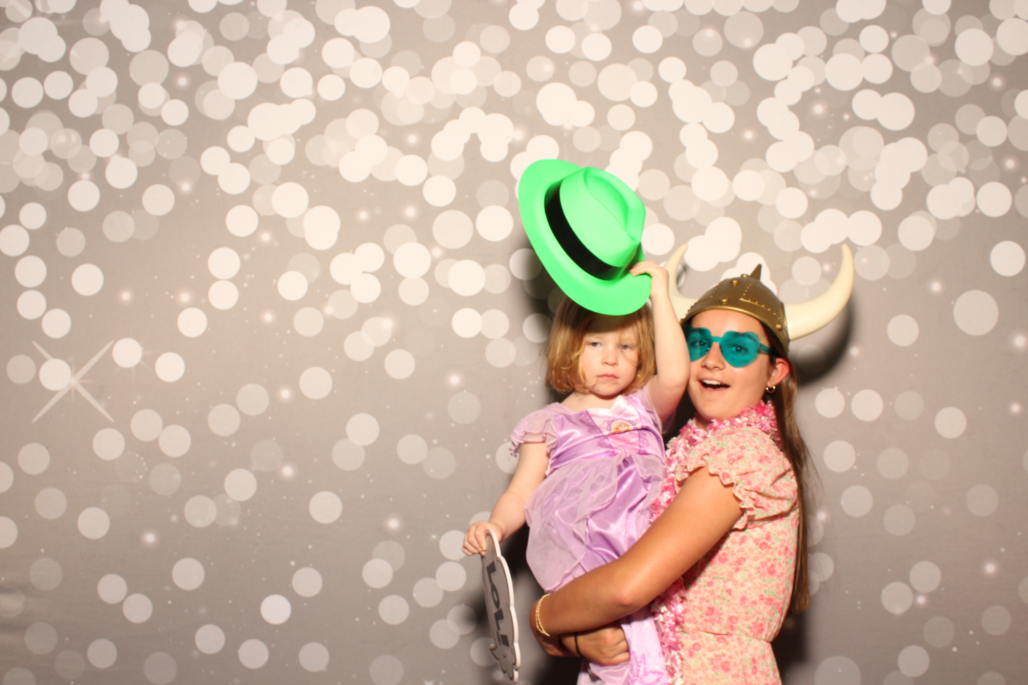 Joe & Grace | View more photos from the event at gallery.photoboothcincy.com/u/PhotoBoothCincy/Joe-Grace