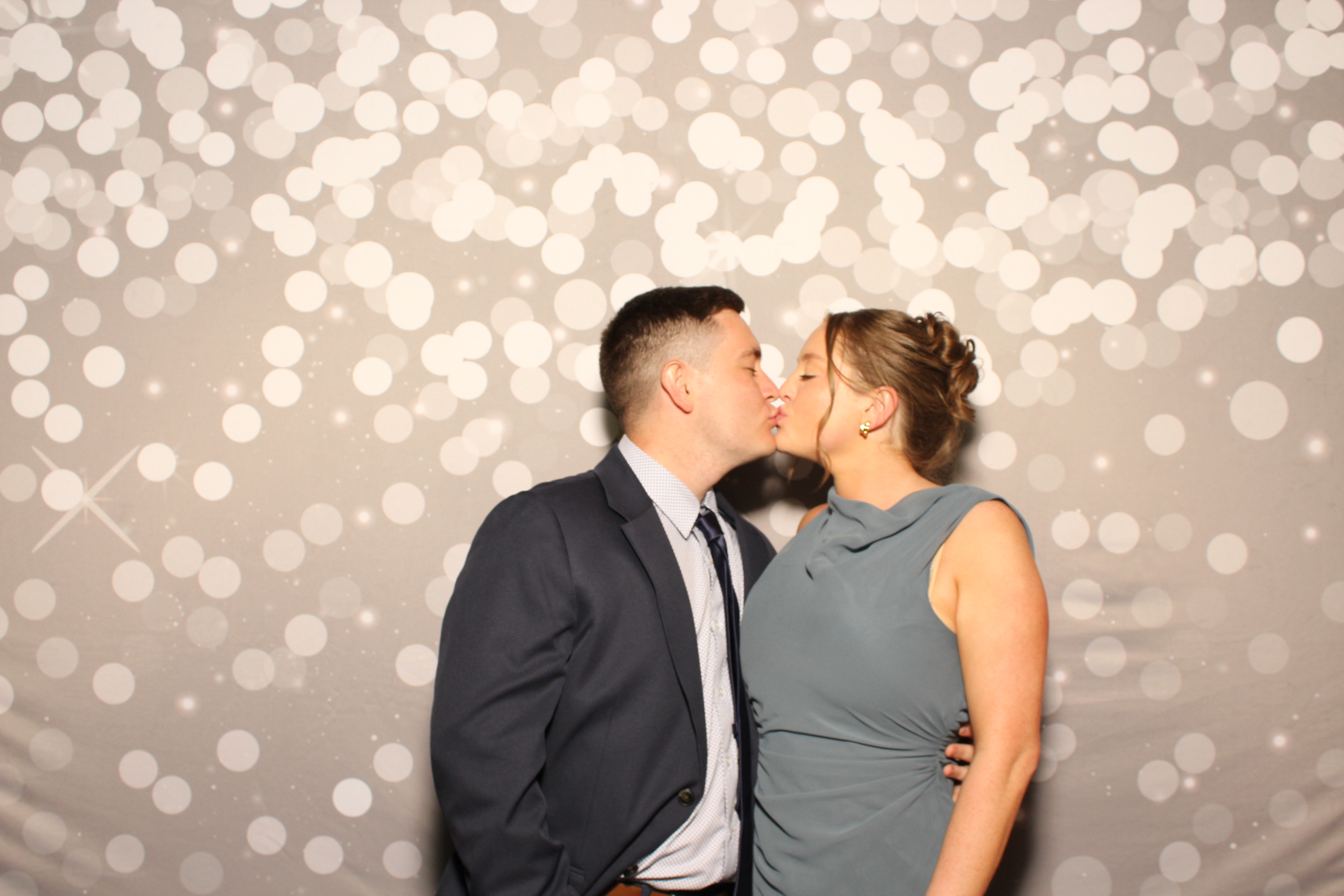 Joe & Grace | View more photos from the event at gallery.photoboothcincy.com/u/PhotoBoothCincy/Joe-Grace