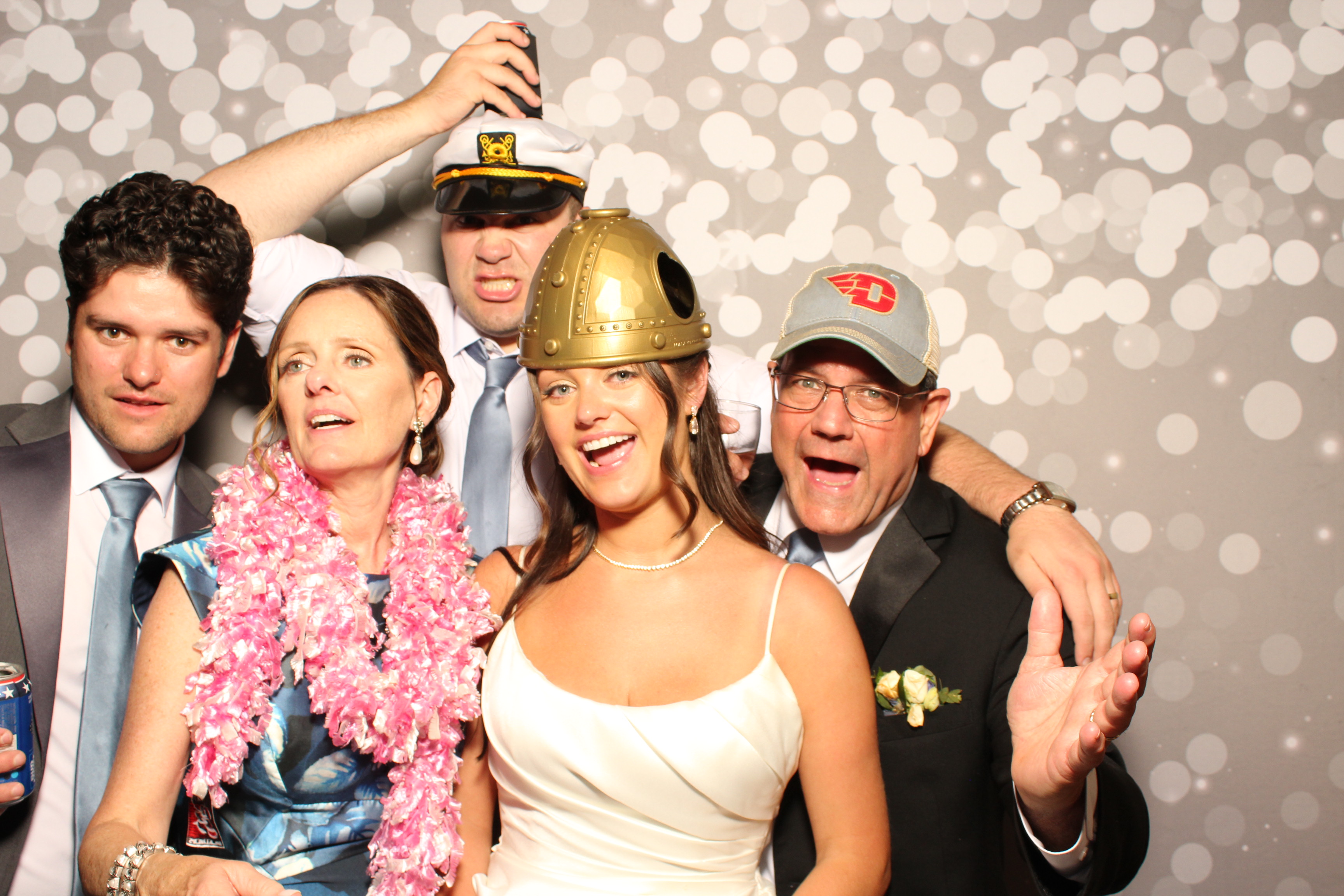 Joe & Grace | View more photos from the event at gallery.photoboothcincy.com/u/PhotoBoothCincy/Joe-Grace