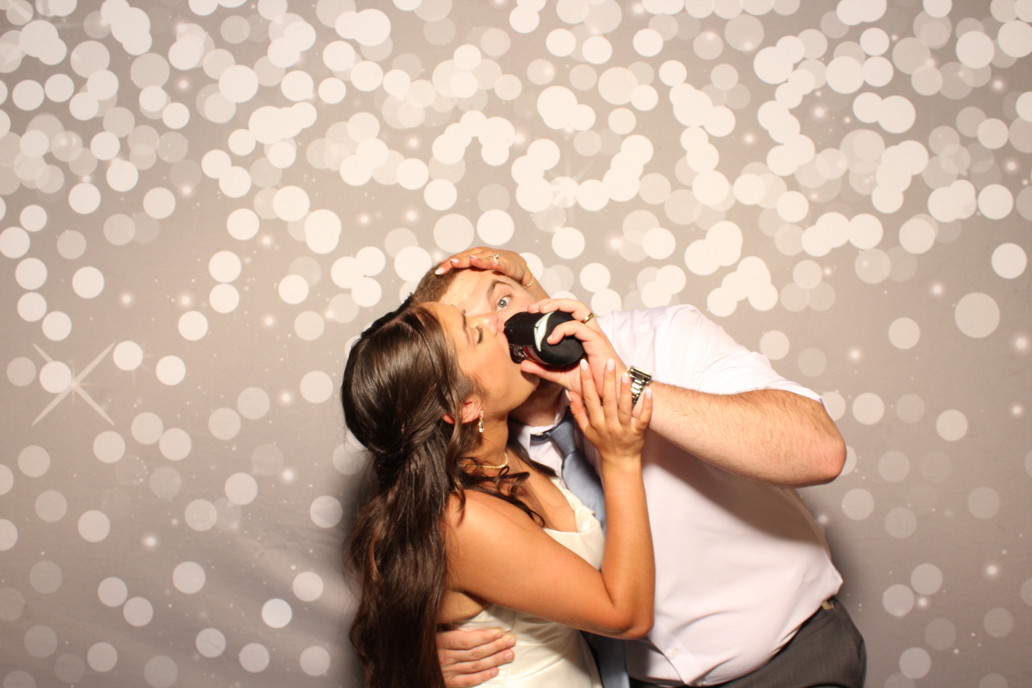 Joe & Grace | View more photos from the event at gallery.photoboothcincy.com/u/PhotoBoothCincy/Joe-Grace
