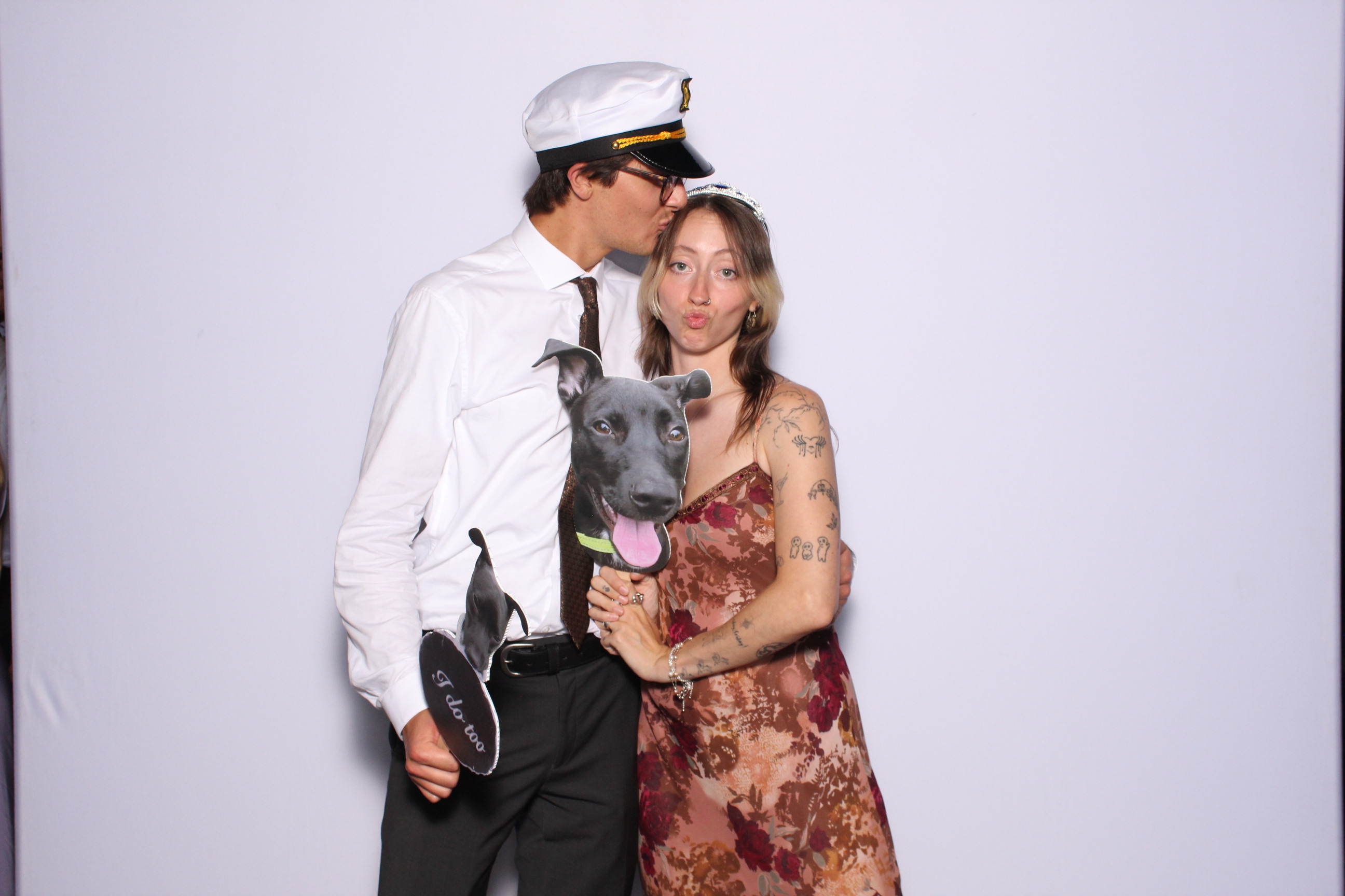 Joz & Naz | View more photos from the event at gallery.photoboothcincy.com/u/PhotoBoothCincy/Joz-Naz