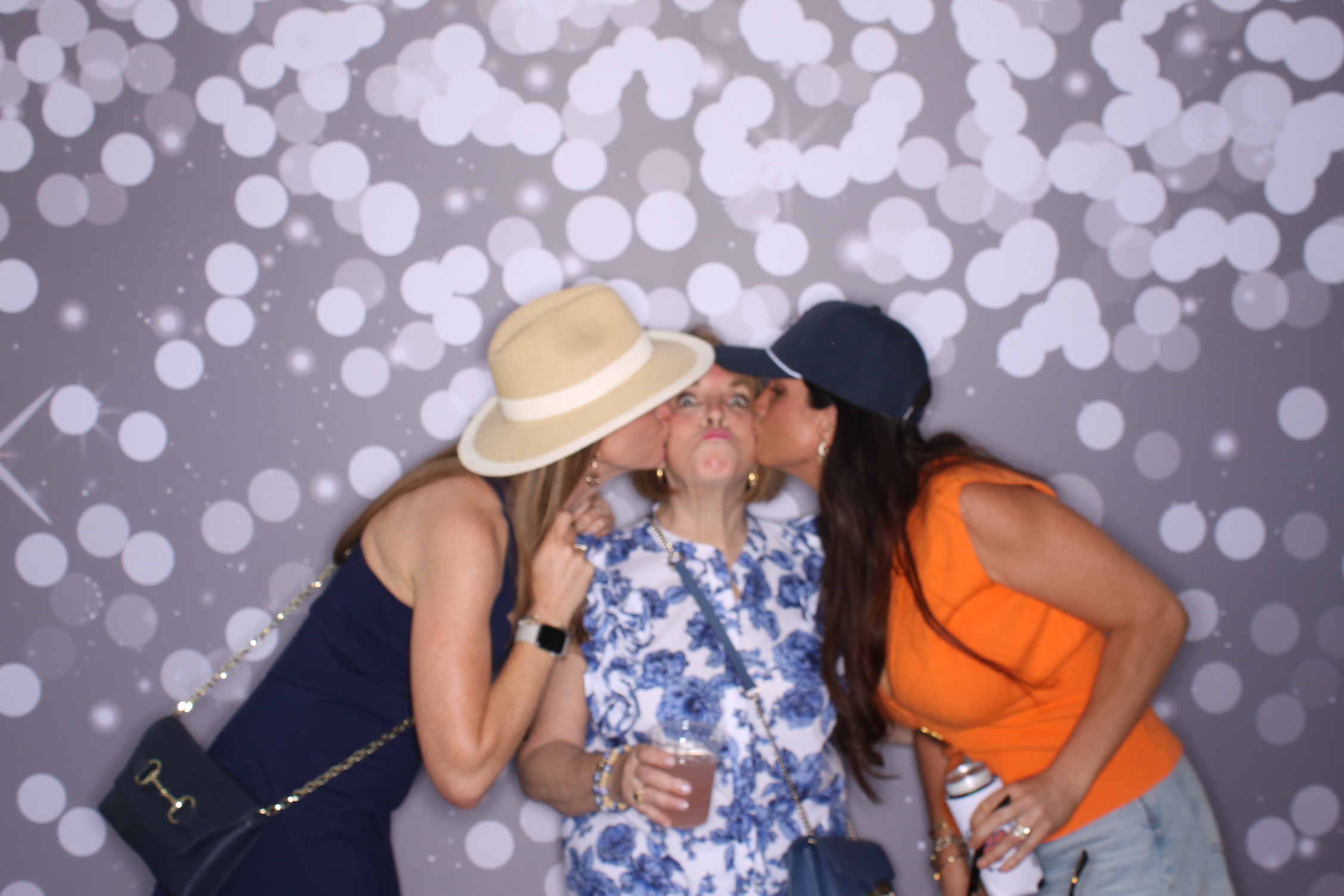 JuneFest | View more photos from the event at gallery.photoboothcincy.com/u/PhotoBoothCincy/JuneFest