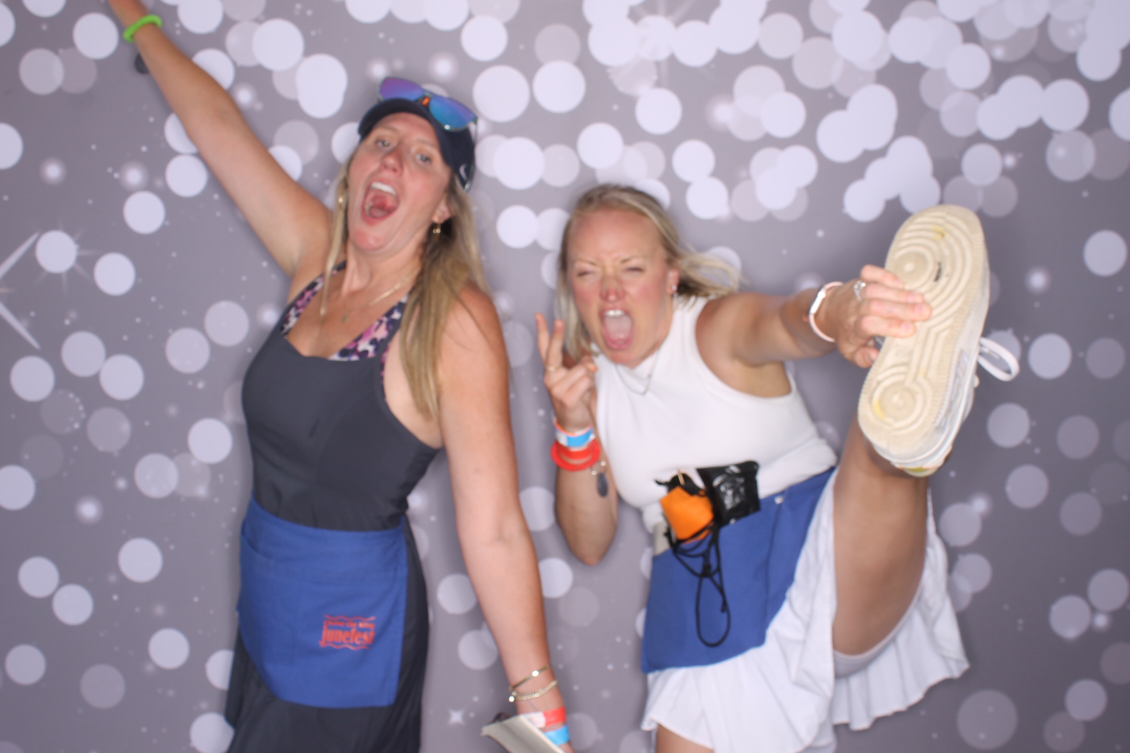 JuneFest | View more photos from the event at gallery.photoboothcincy.com/u/PhotoBoothCincy/JuneFest