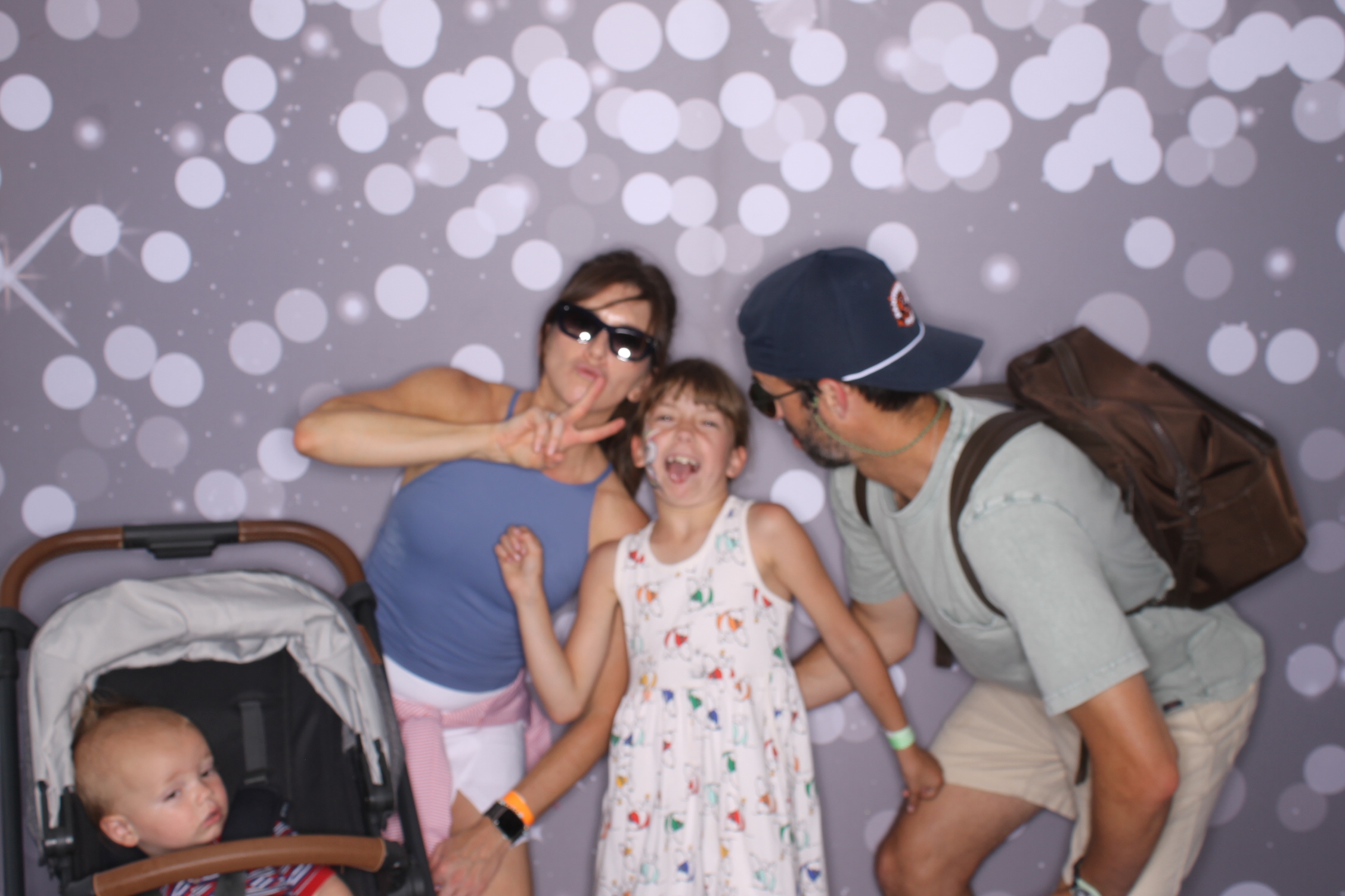JuneFest | View more photos from the event at gallery.photoboothcincy.com/u/PhotoBoothCincy/JuneFest