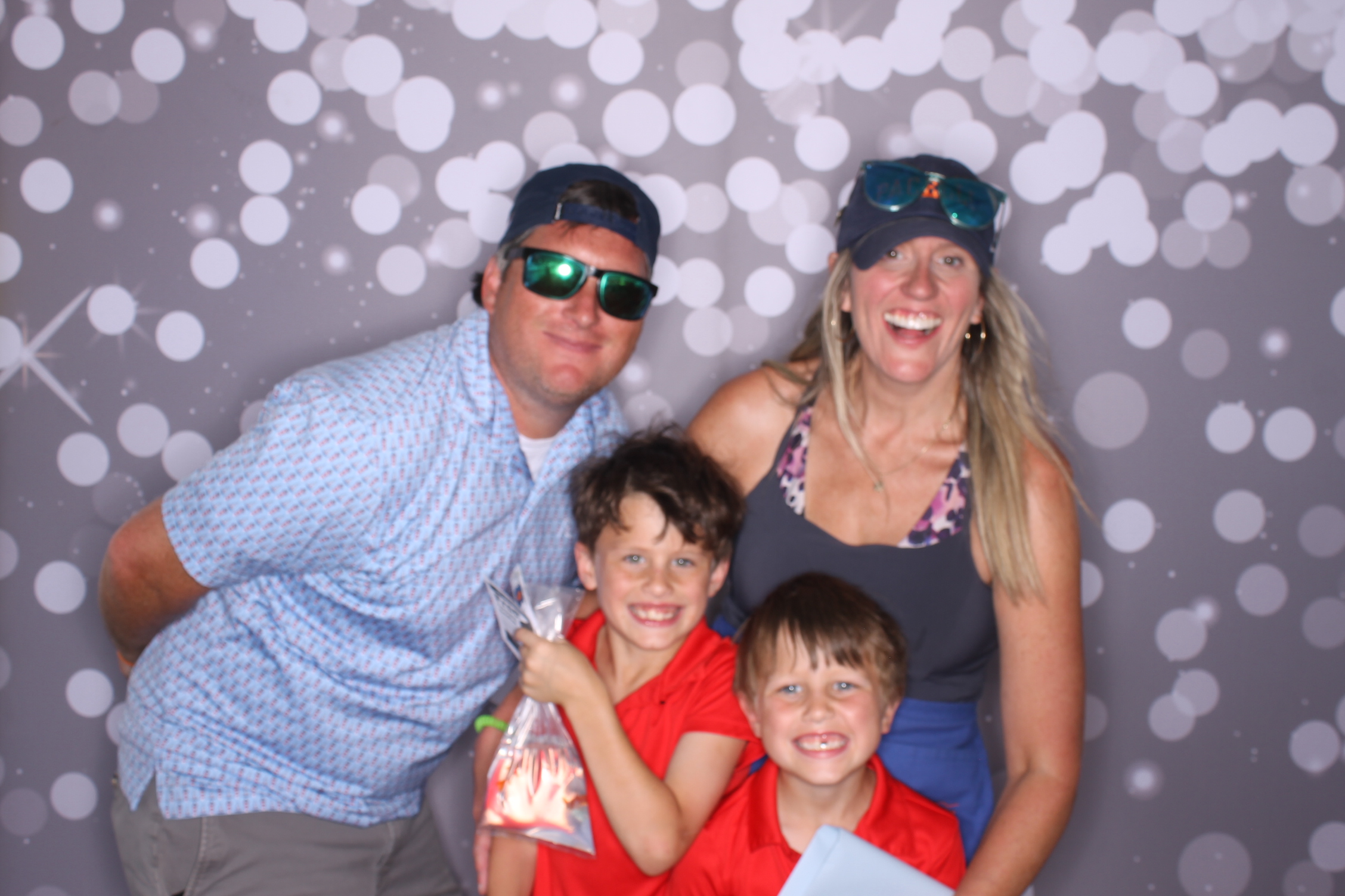 JuneFest | View more photos from the event at gallery.photoboothcincy.com/u/PhotoBoothCincy/JuneFest