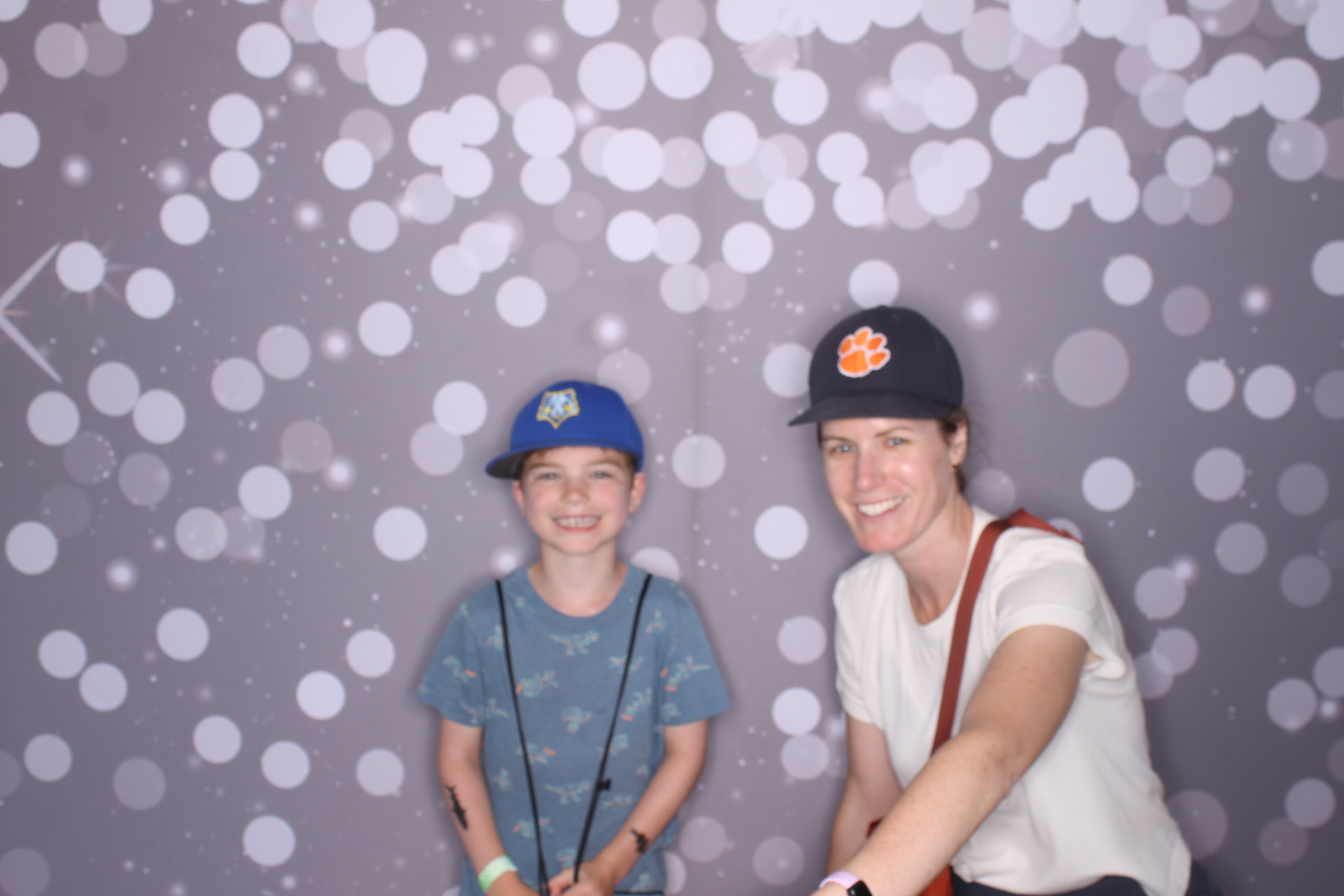 JuneFest | View more photos from the event at gallery.photoboothcincy.com/u/PhotoBoothCincy/JuneFest