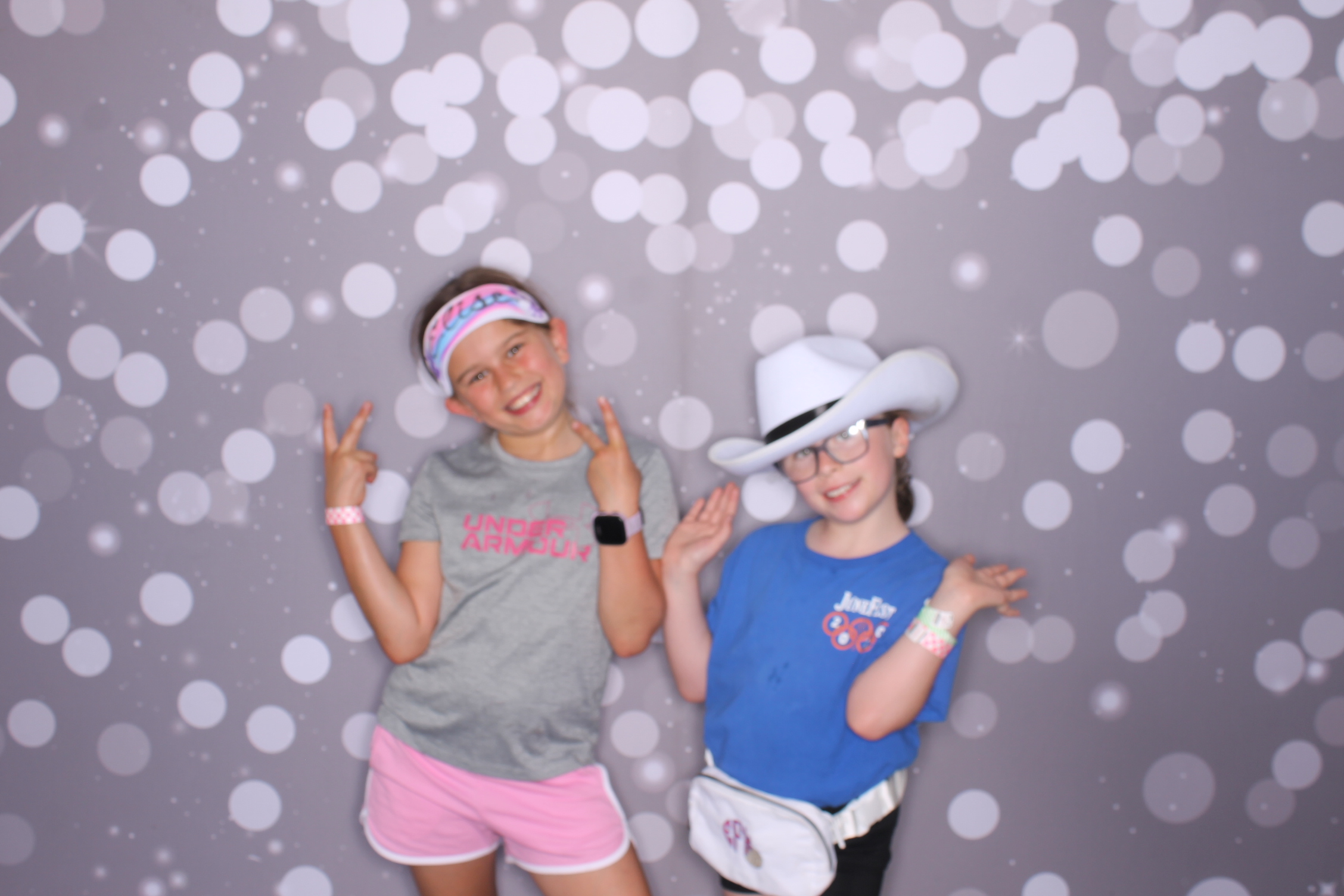 JuneFest | View more photos from the event at gallery.photoboothcincy.com/u/PhotoBoothCincy/JuneFest
