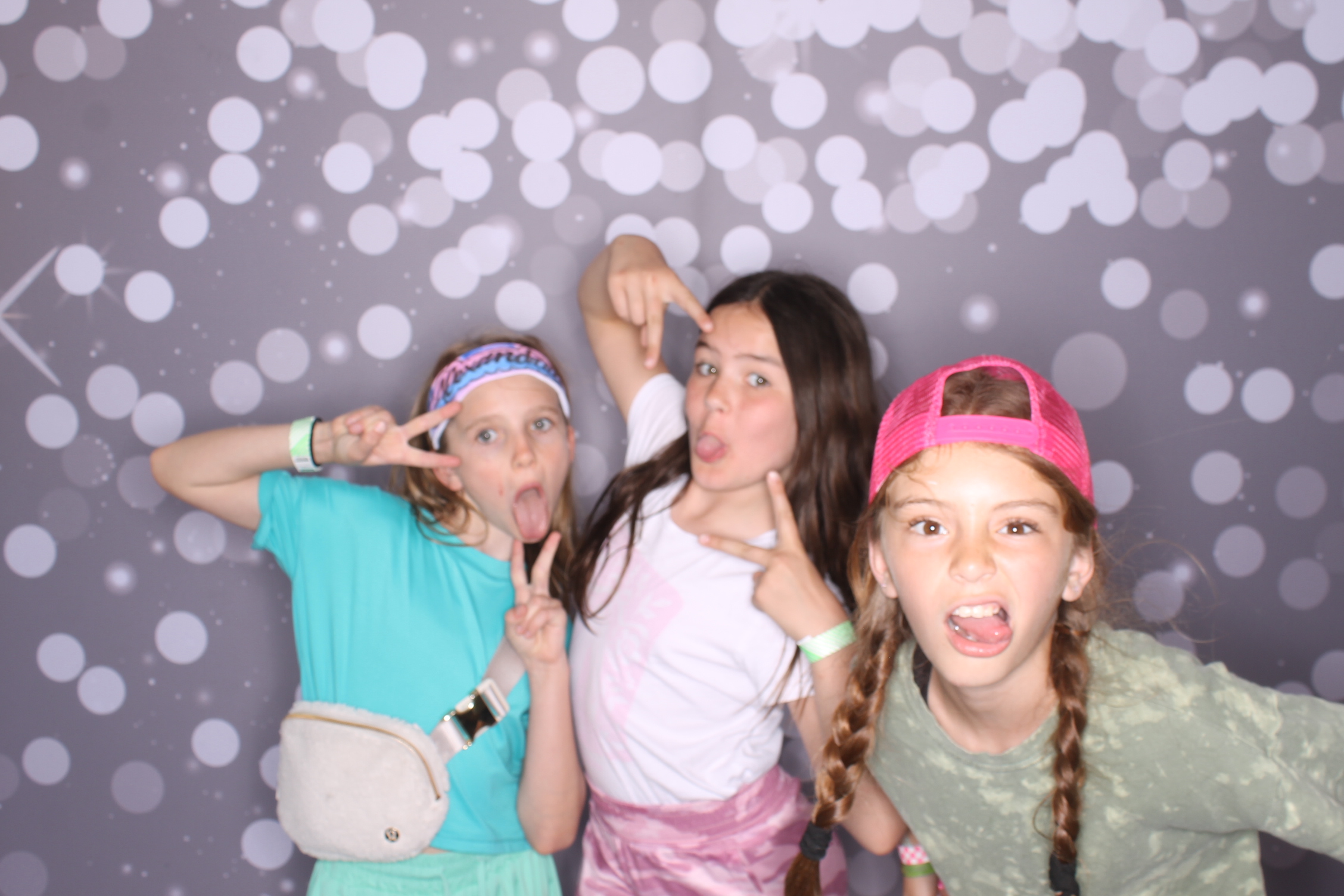 JuneFest | View more photos from the event at gallery.photoboothcincy.com/u/PhotoBoothCincy/JuneFest