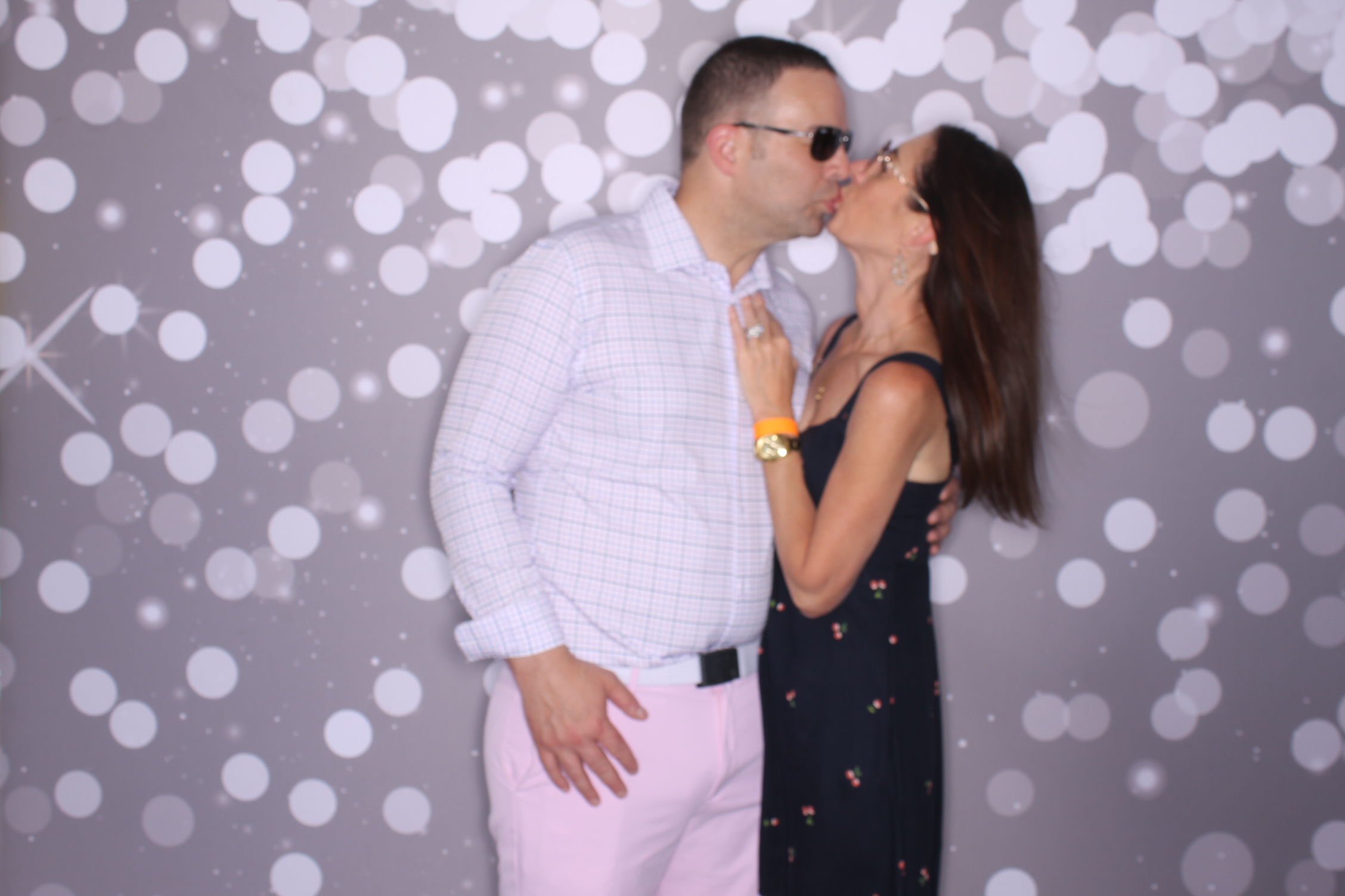 JuneFest | View more photos from the event at gallery.photoboothcincy.com/u/PhotoBoothCincy/JuneFest