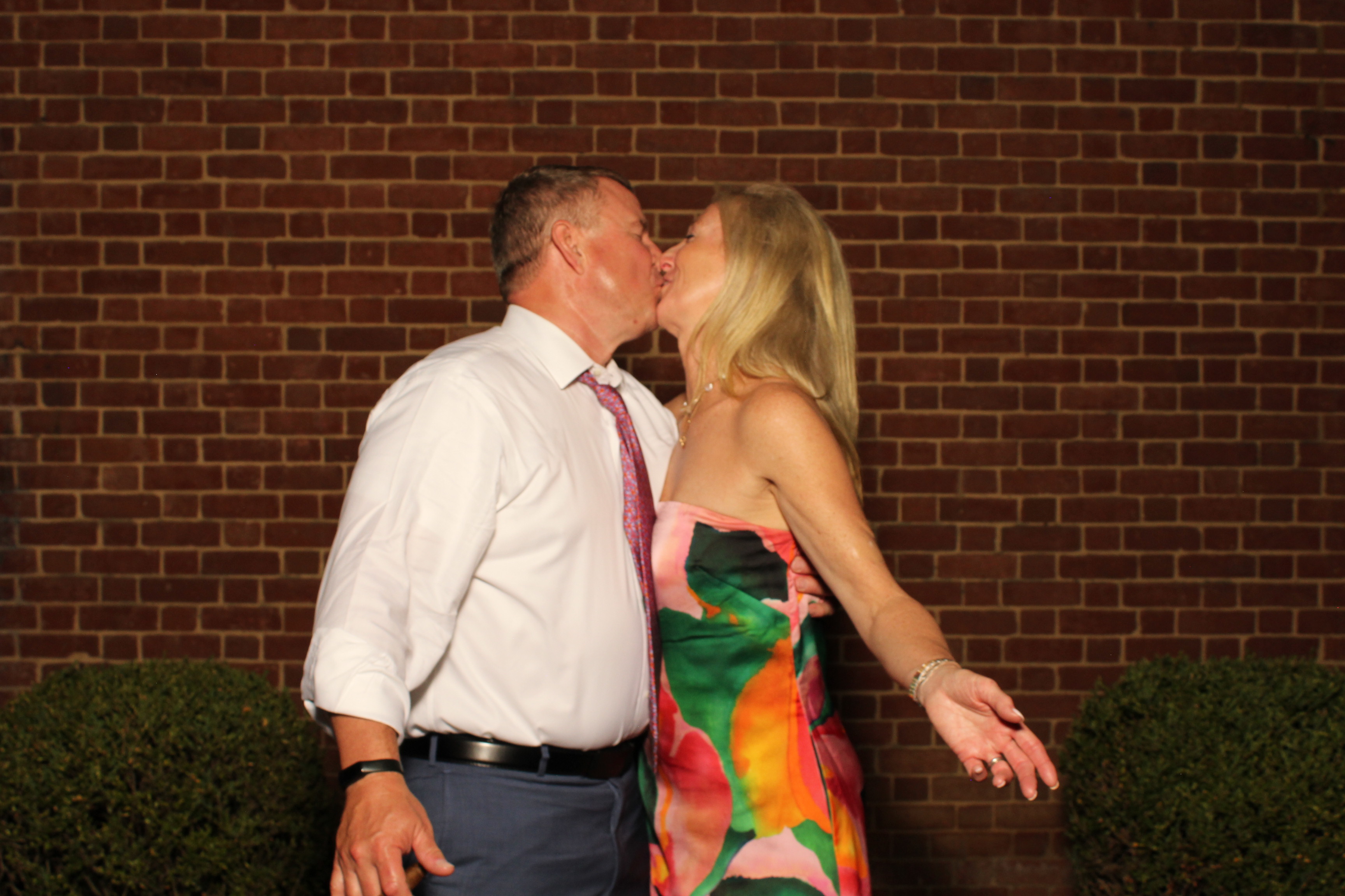 Justin & Payton | View more photos from the event at gallery.photoboothcincy.com/u/PhotoBoothCincy/Justin-Payton
