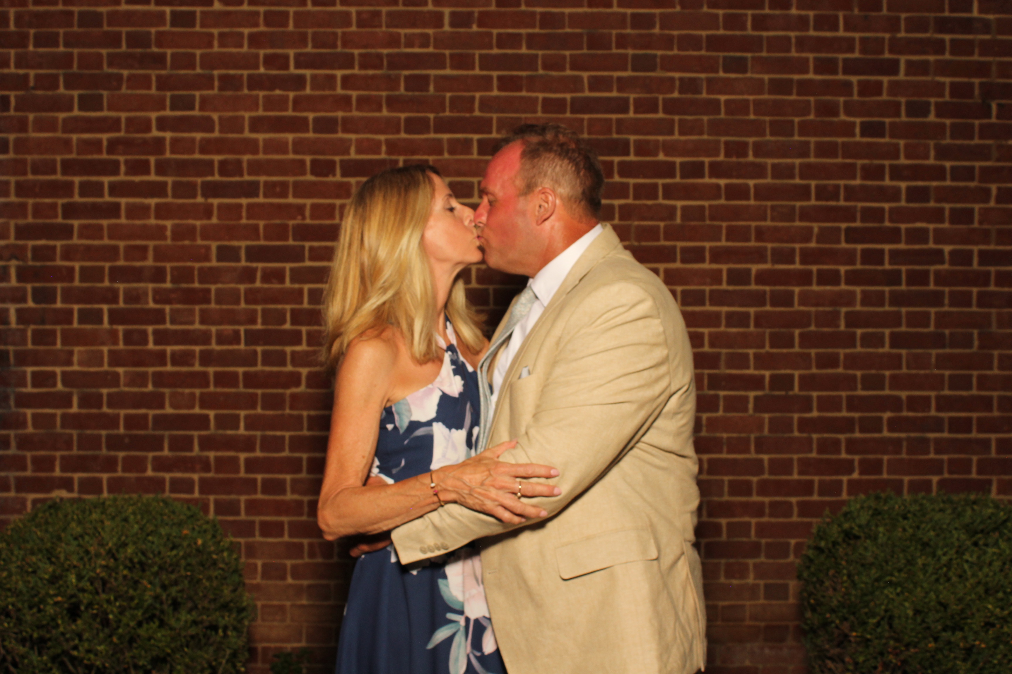 Justin & Payton | View more photos from the event at gallery.photoboothcincy.com/u/PhotoBoothCincy/Justin-Payton