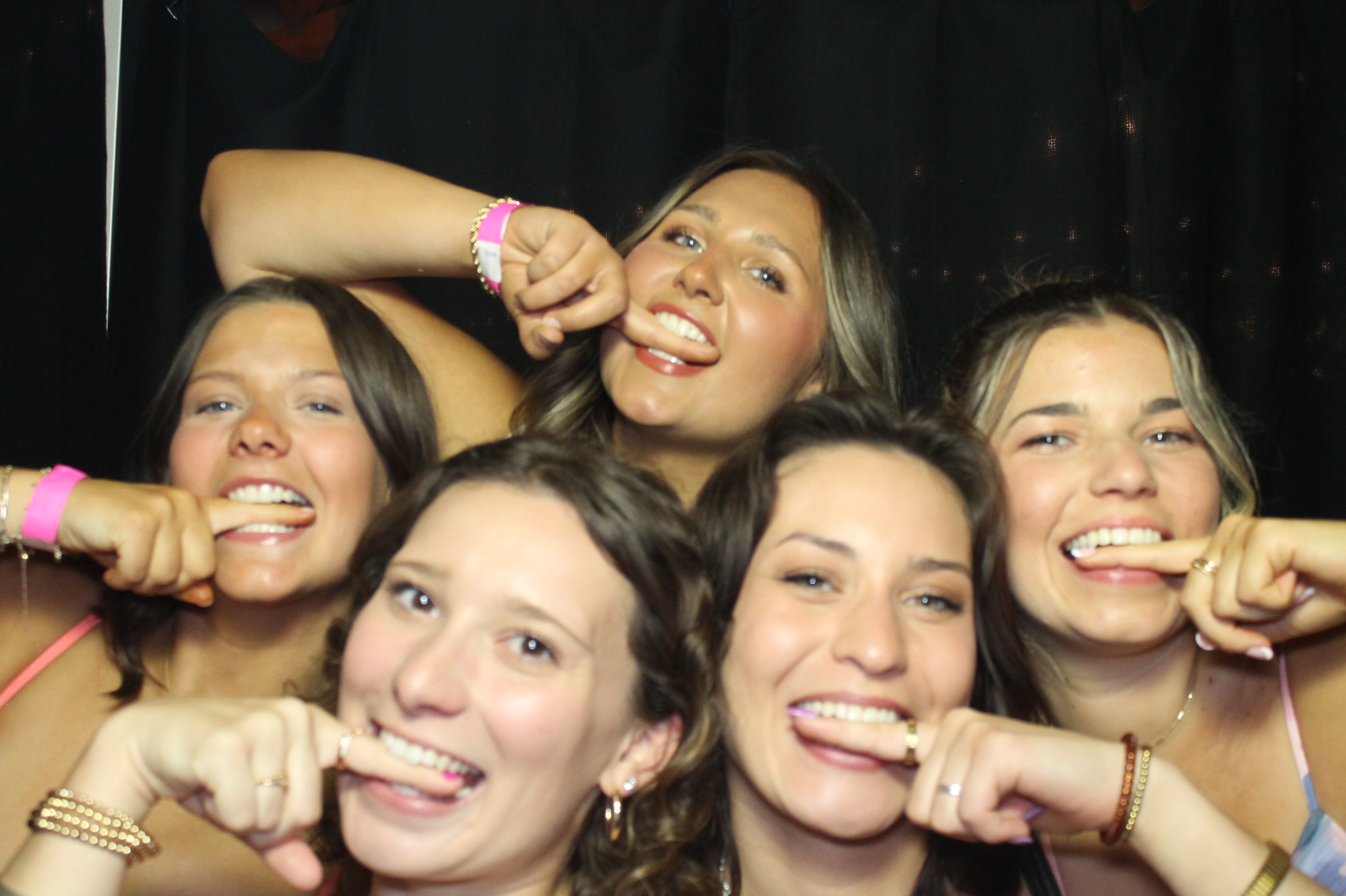 Kappa Alpha Theta Formal | View more photos from the event at gallery.photoboothcincy.com/u/PhotoBoothCincy/Kappa-Alpha-Theta-Formal-0