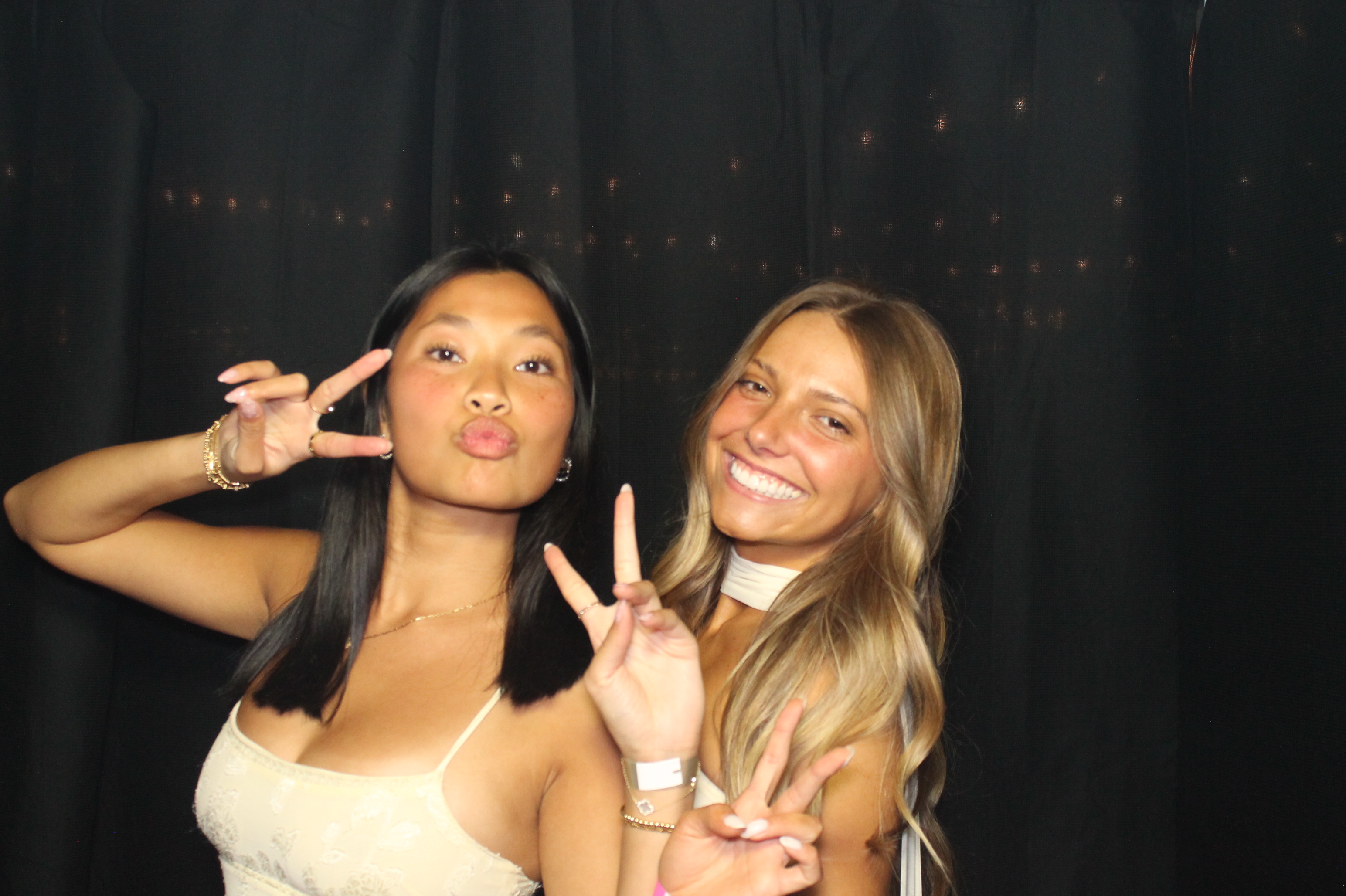 Kappa Alpha Theta Formal | View more photos from the event at gallery.photoboothcincy.com/u/PhotoBoothCincy/Kappa-Alpha-Theta-Formal-0
