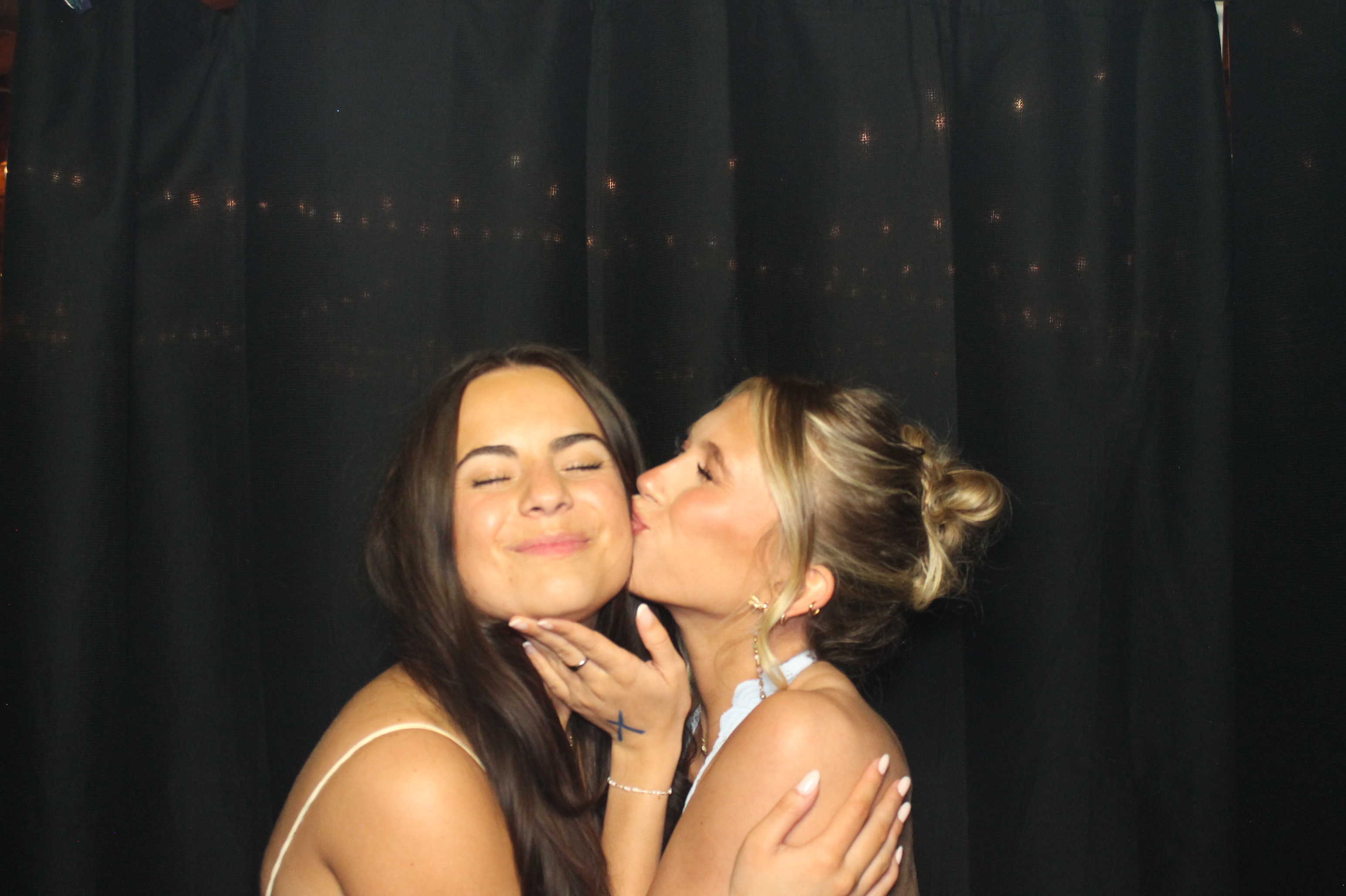 Kappa Alpha Theta Formal | View more photos from the event at gallery.photoboothcincy.com/u/PhotoBoothCincy/Kappa-Alpha-Theta-Formal-0