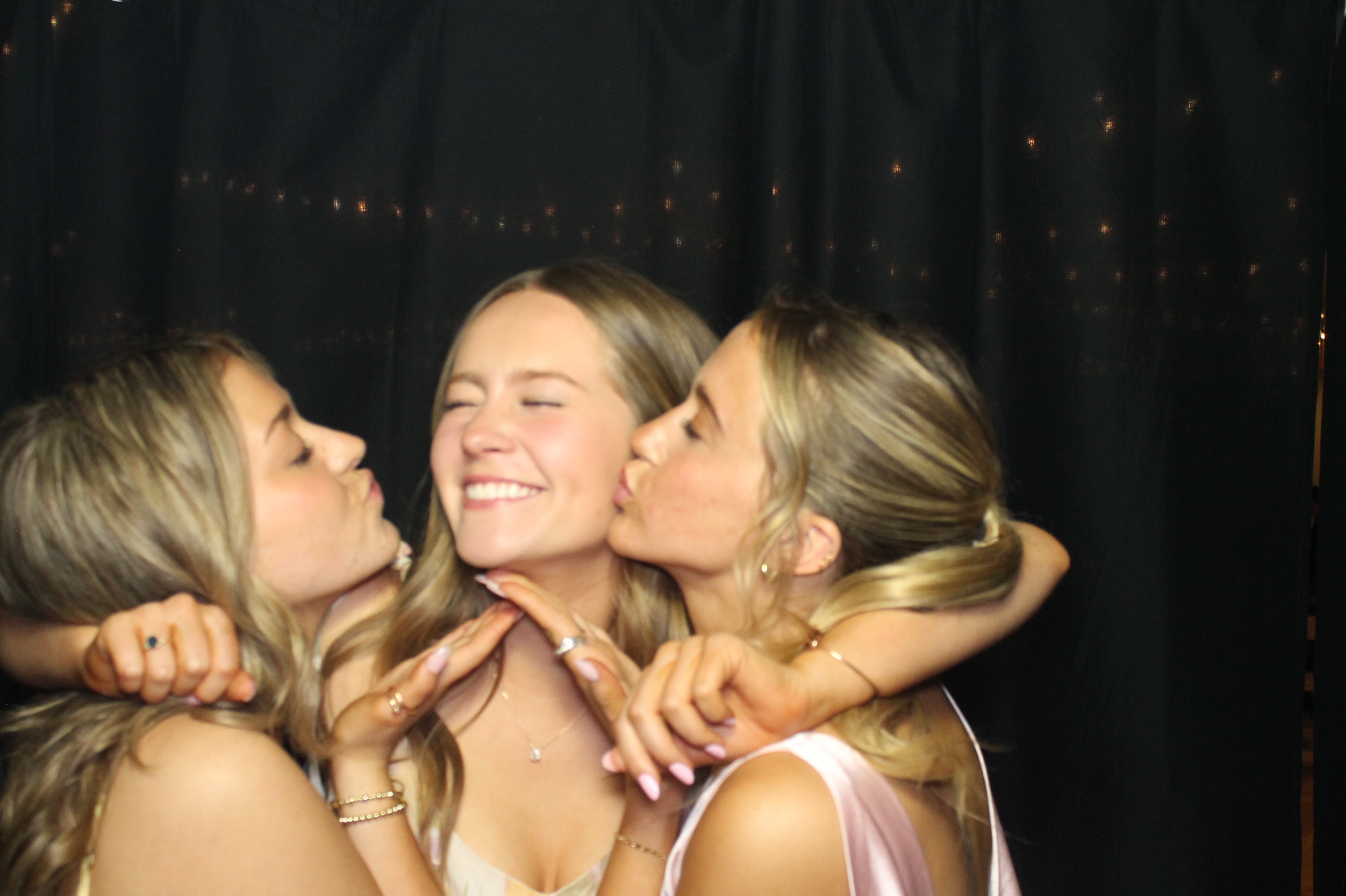 Kappa Alpha Theta Formal | View more photos from the event at gallery.photoboothcincy.com/u/PhotoBoothCincy/Kappa-Alpha-Theta-Formal-0