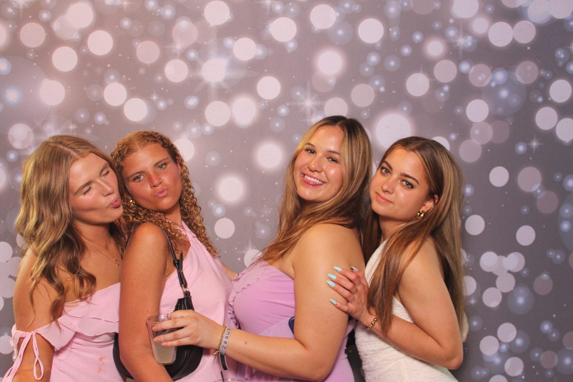 Kappa Delta Spring Formal | View more photos from the event at gallery.photoboothcincy.com/u/PhotoBoothCincy/Kappa-Delta-Spring-Formal