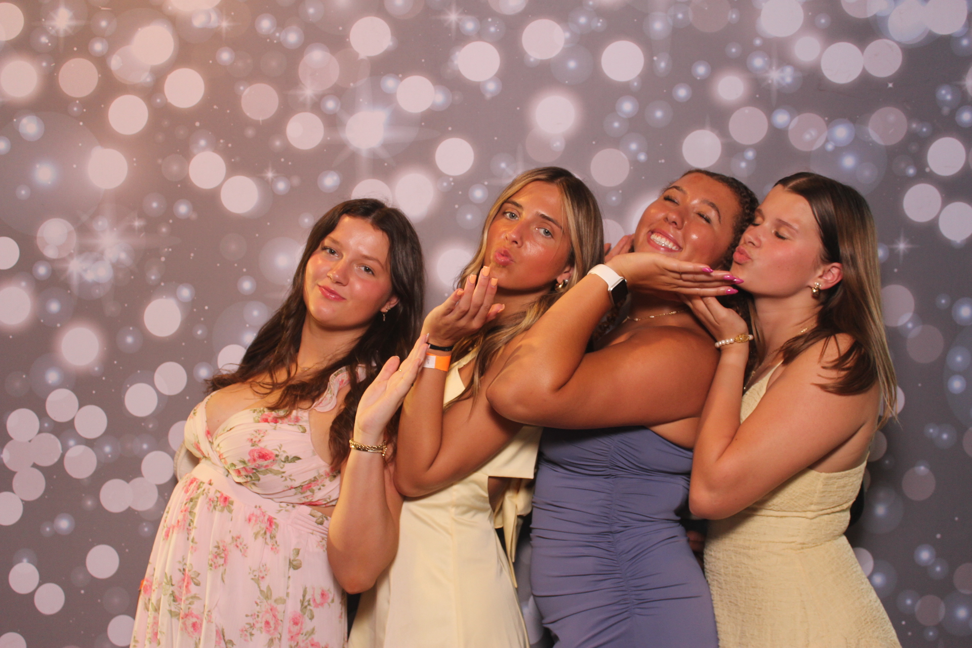 Kappa Delta Spring Formal | View more photos from the event at gallery.photoboothcincy.com/u/PhotoBoothCincy/Kappa-Delta-Spring-Formal