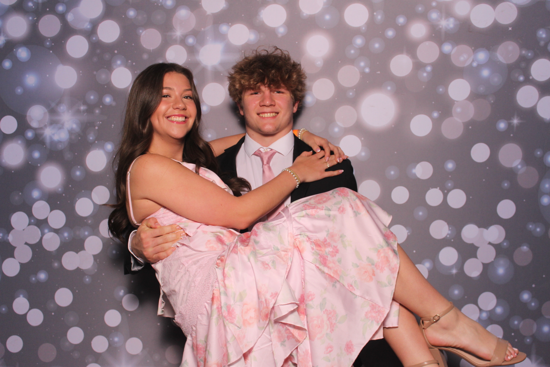 Kappa Delta Spring Formal | View more photos from the event at gallery.photoboothcincy.com/u/PhotoBoothCincy/Kappa-Delta-Spring-Formal