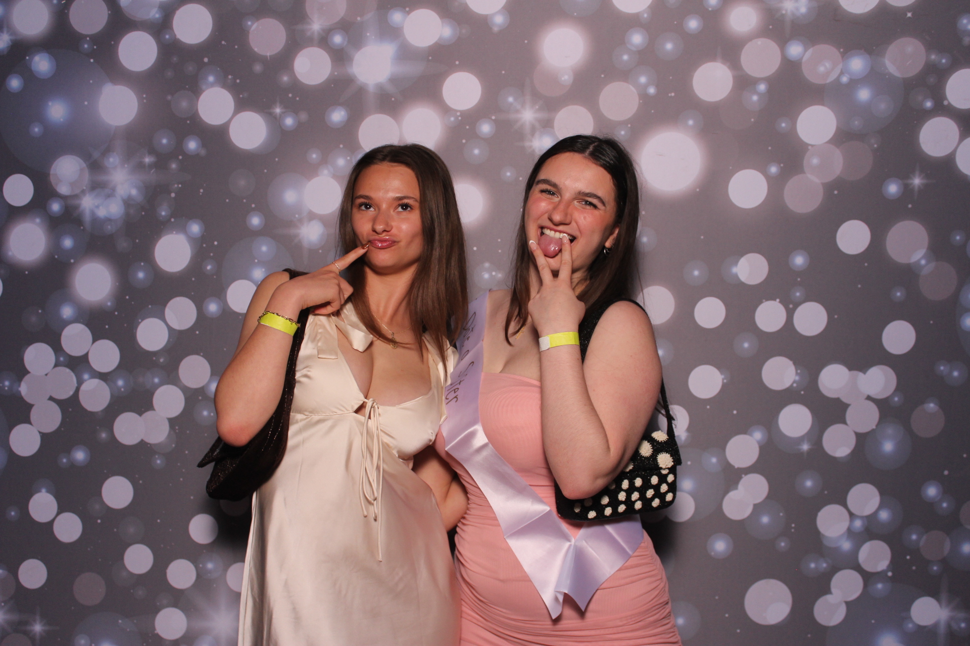 Kappa Delta Spring Formal | View more photos from the event at gallery.photoboothcincy.com/u/PhotoBoothCincy/Kappa-Delta-Spring-Formal