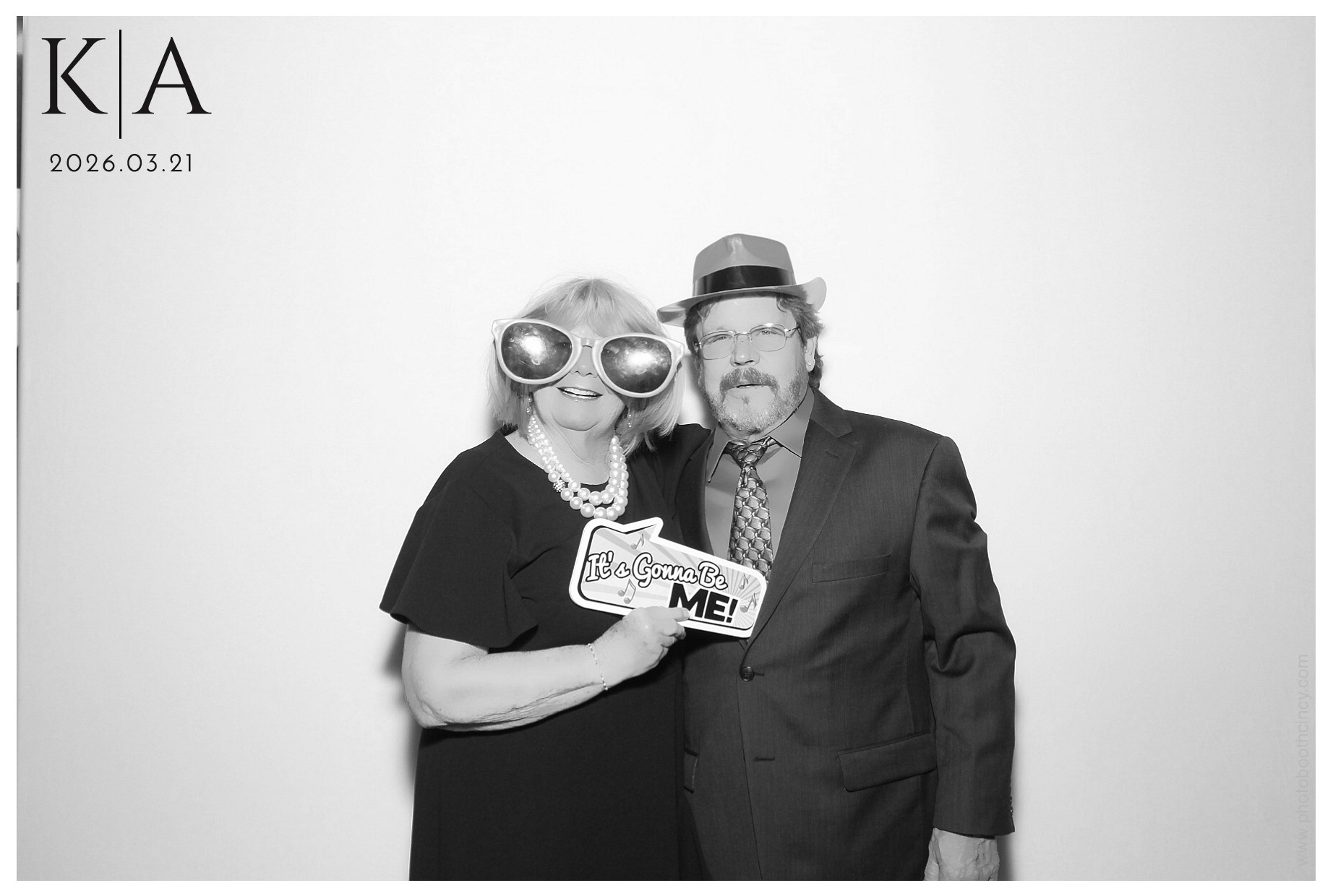 Katie & Alan Reception | View more photos from the event at gallery.photoboothcincy.com/u/PhotoBoothCincy/Katie-Alan-Reception