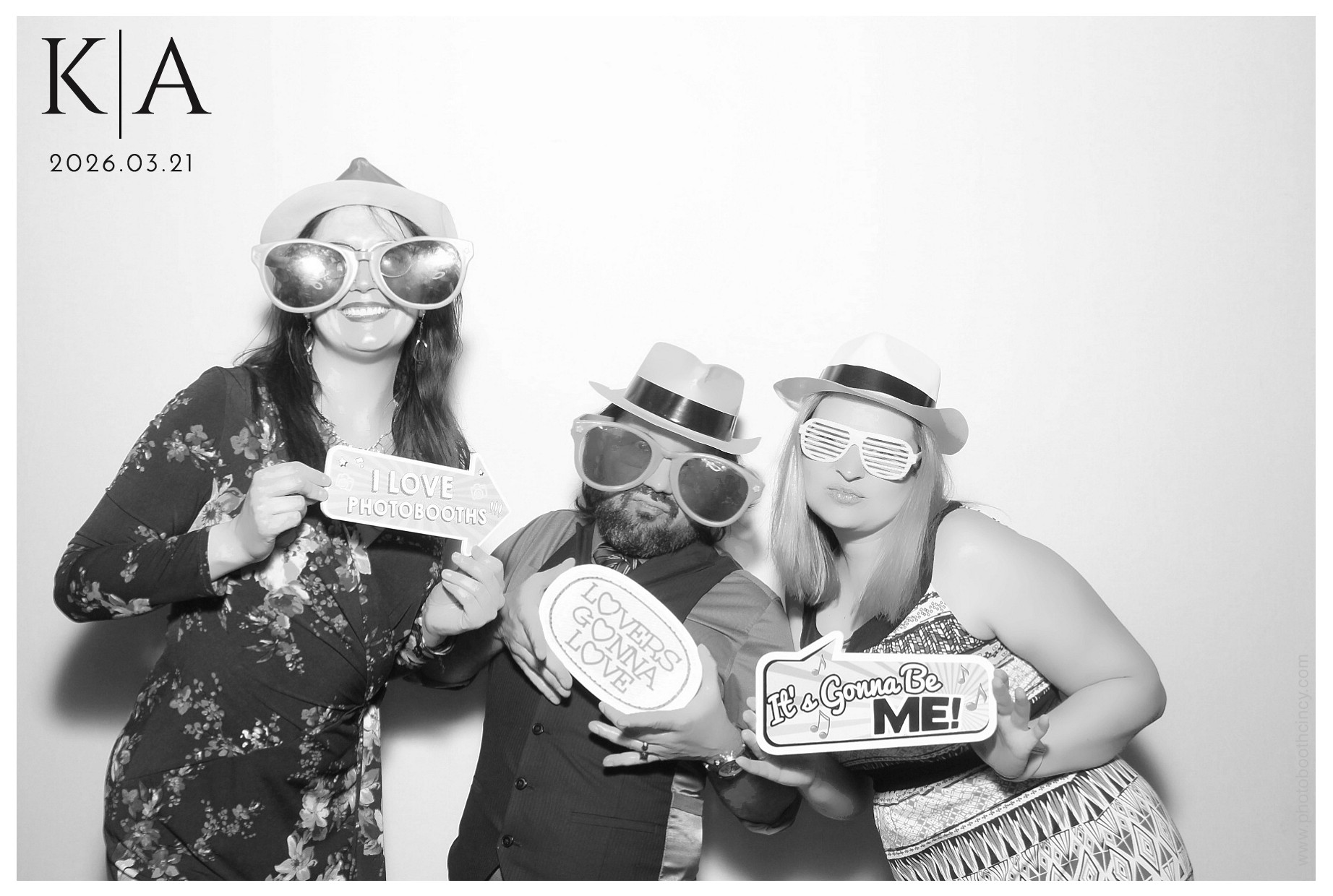 Katie & Alan Reception | View more photos from the event at gallery.photoboothcincy.com/u/PhotoBoothCincy/Katie-Alan-Reception