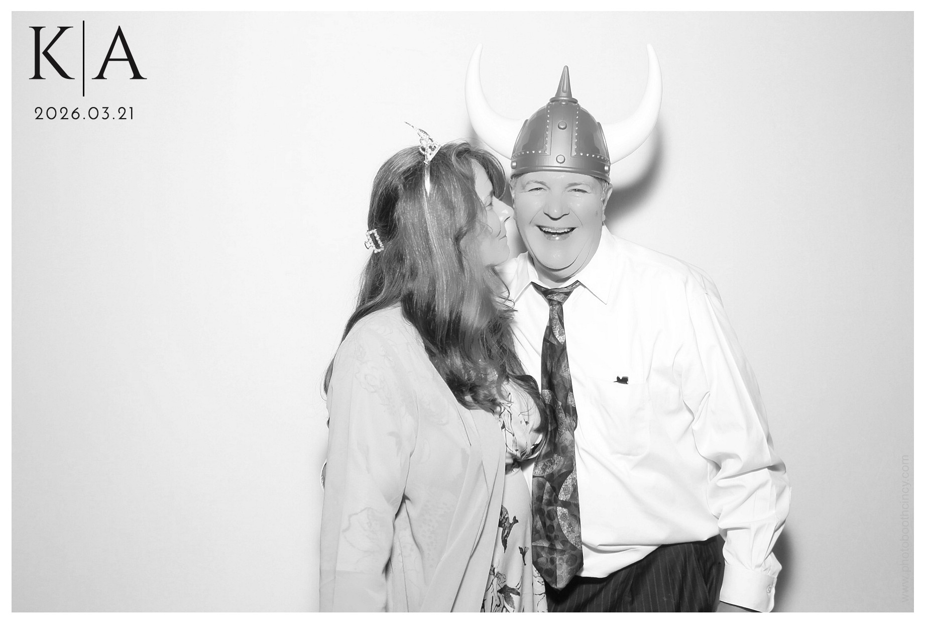 Katie & Alan Reception | View more photos from the event at gallery.photoboothcincy.com/u/PhotoBoothCincy/Katie-Alan-Reception
