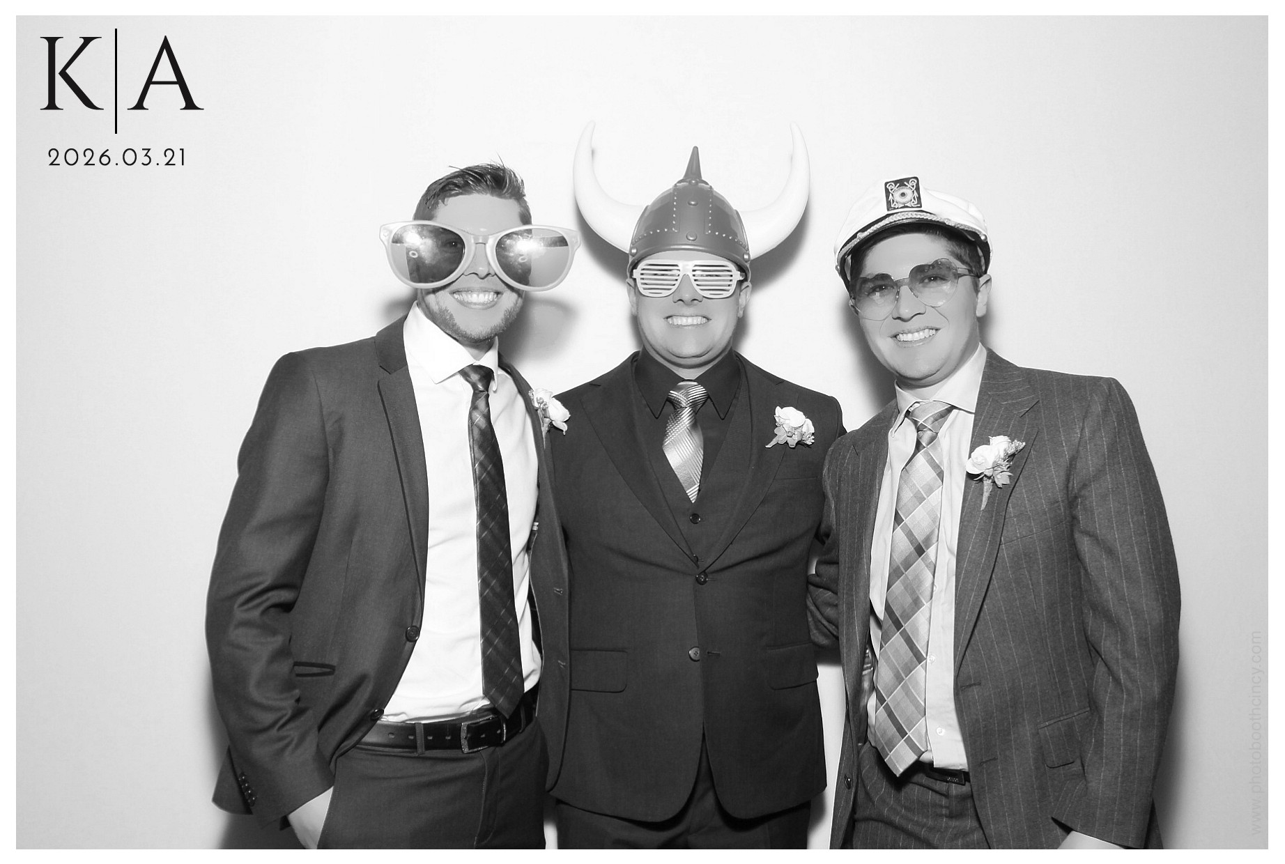 Katie & Alan Reception | View more photos from the event at gallery.photoboothcincy.com/u/PhotoBoothCincy/Katie-Alan-Reception