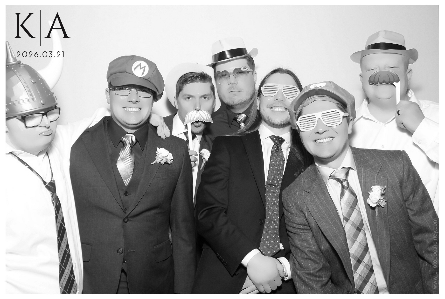 Katie & Alan Reception | View more photos from the event at gallery.photoboothcincy.com/u/PhotoBoothCincy/Katie-Alan-Reception