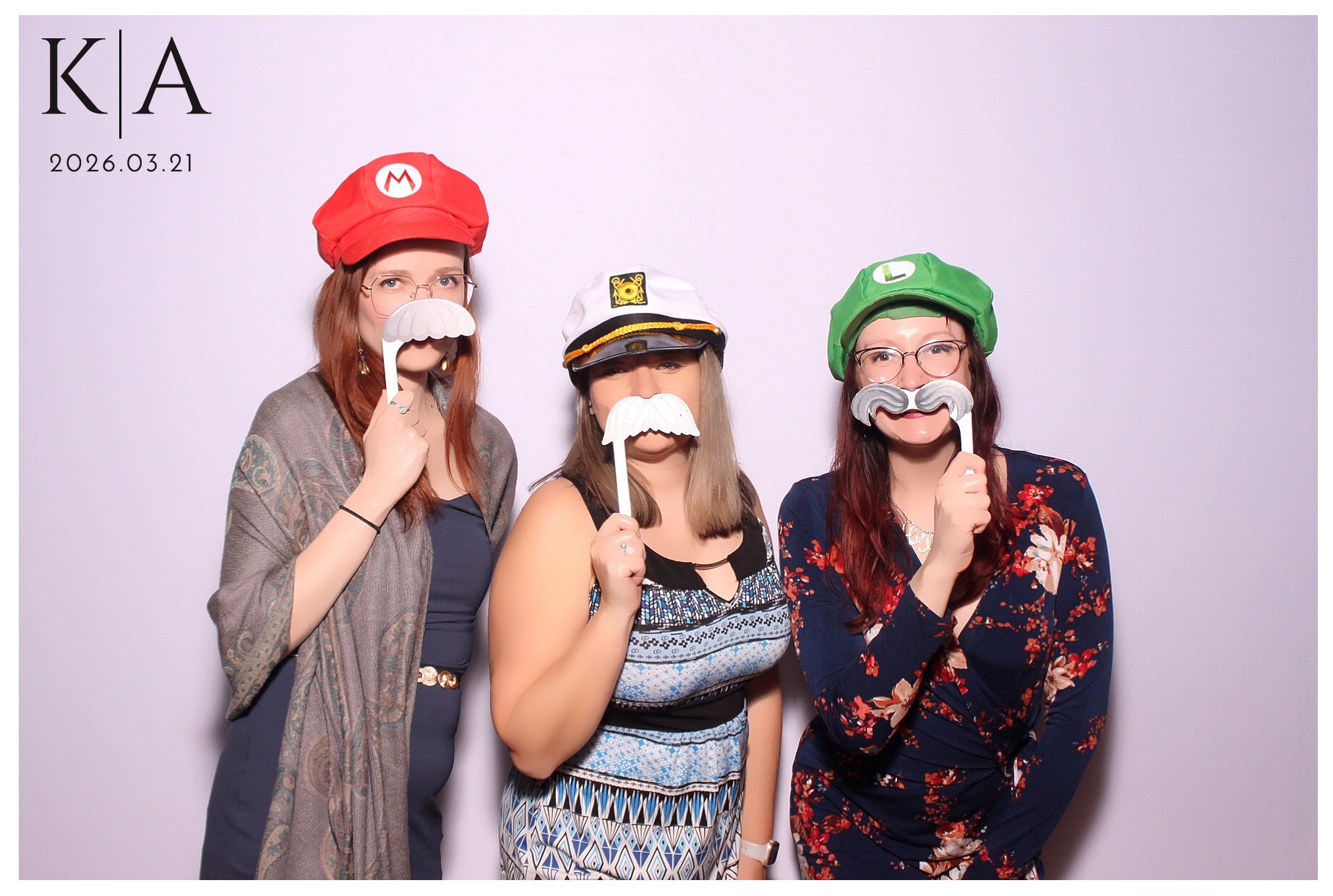 Katie & Alan Reception | View more photos from the event at gallery.photoboothcincy.com/u/PhotoBoothCincy/Katie-Alan-Reception