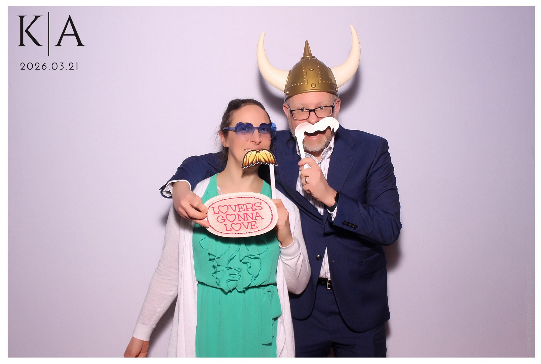 Katie & Alan Reception | View more photos from the event at gallery.photoboothcincy.com/u/PhotoBoothCincy/Katie-Alan-Reception