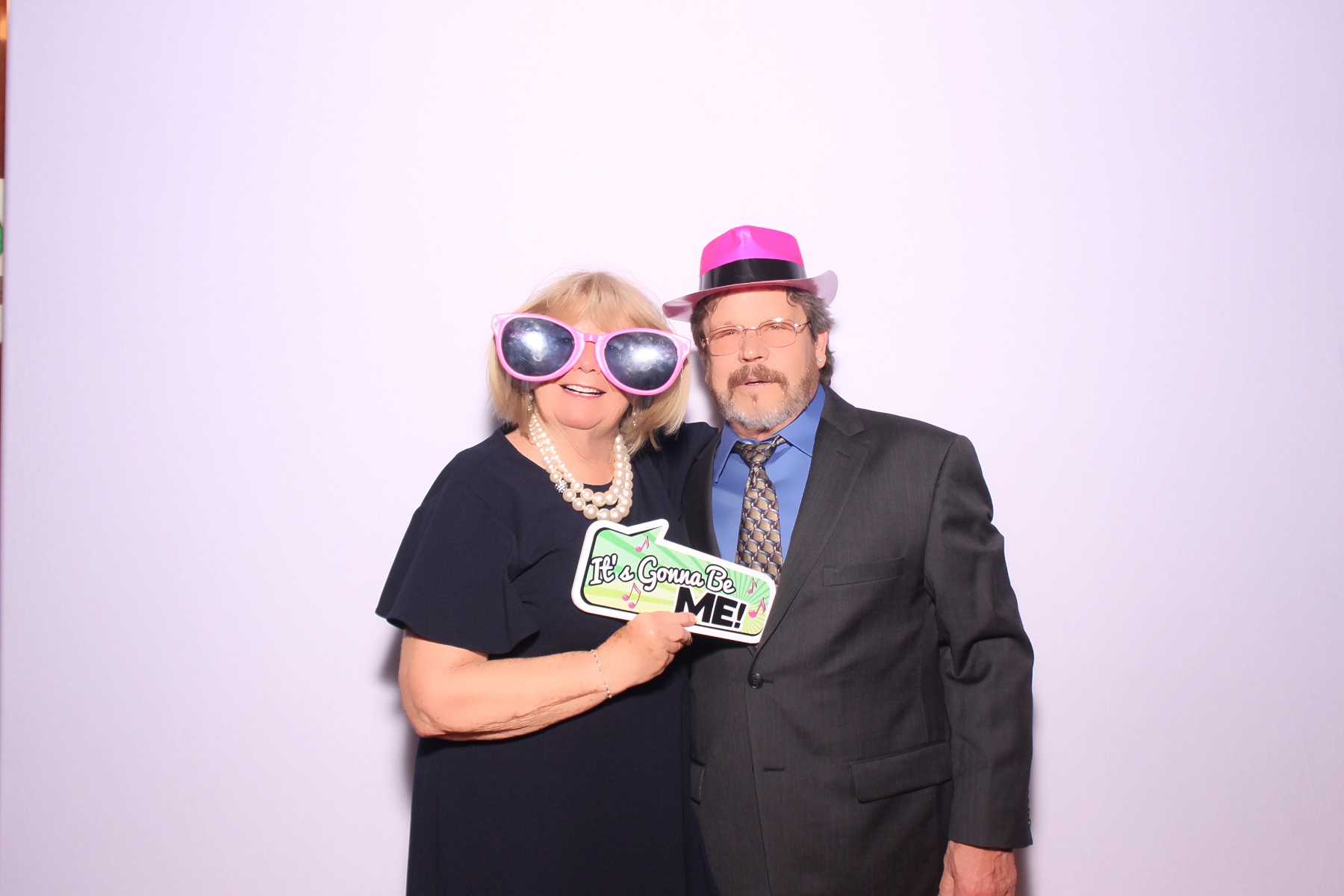 Katie & Alan Reception | View more photos from the event at gallery.photoboothcincy.com/u/PhotoBoothCincy/Katie-Alan-Reception