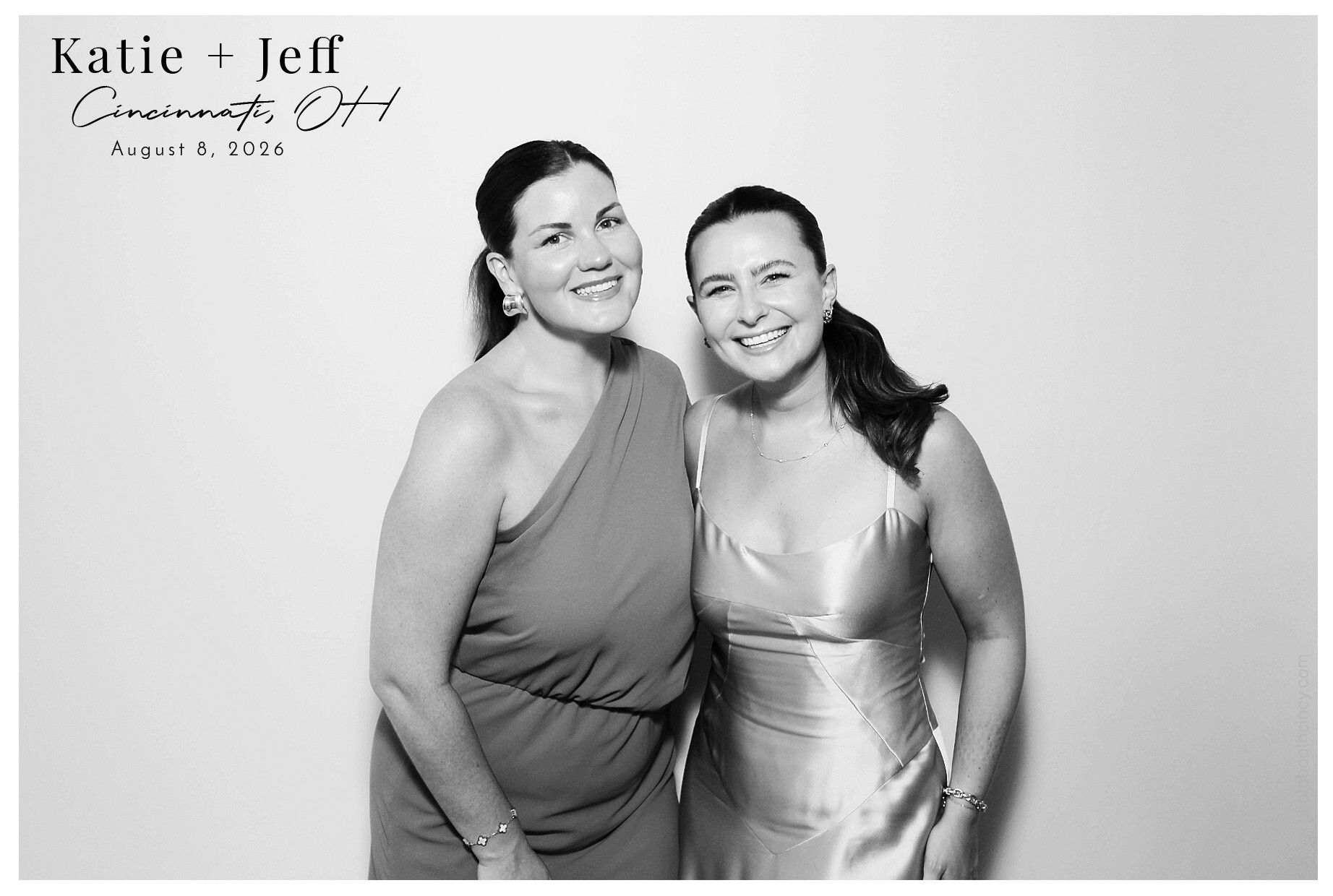 Katie & Jeff | View more photos from the event at gallery.photoboothcincy.com/u/PhotoBoothCincy/Katie-Jeff
