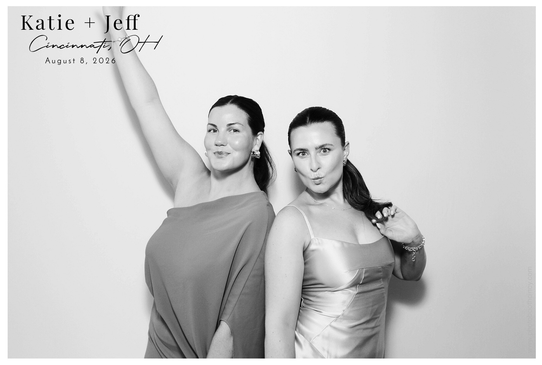 Katie & Jeff | View more photos from the event at gallery.photoboothcincy.com/u/PhotoBoothCincy/Katie-Jeff