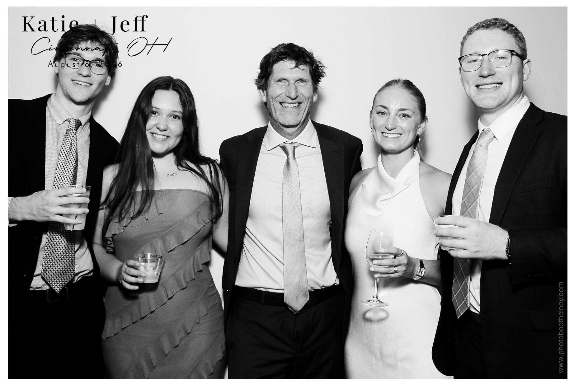 Katie & Jeff | View more photos from the event at gallery.photoboothcincy.com/u/PhotoBoothCincy/Katie-Jeff