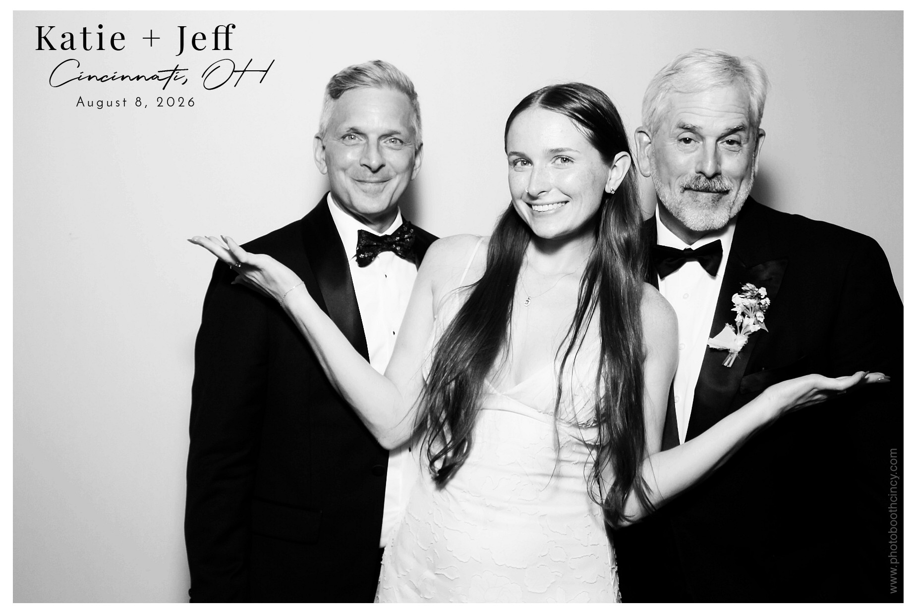 Katie & Jeff | View more photos from the event at gallery.photoboothcincy.com/u/PhotoBoothCincy/Katie-Jeff