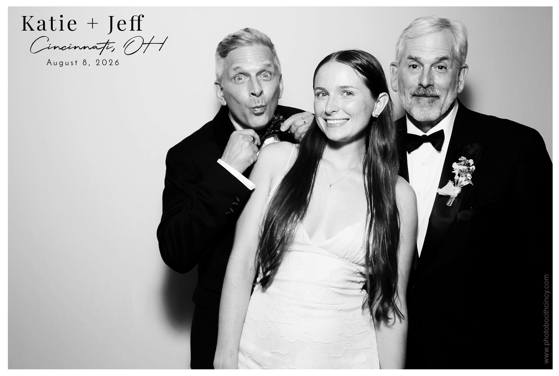 Katie & Jeff | View more photos from the event at gallery.photoboothcincy.com/u/PhotoBoothCincy/Katie-Jeff