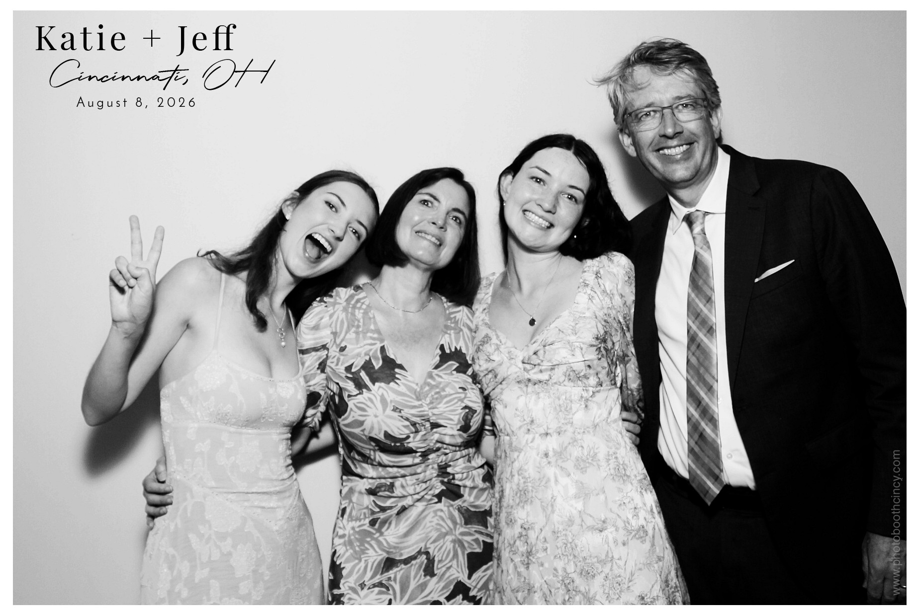 Katie & Jeff | View more photos from the event at gallery.photoboothcincy.com/u/PhotoBoothCincy/Katie-Jeff