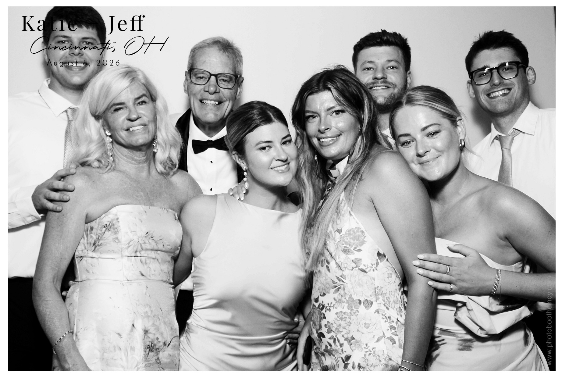 Katie & Jeff | View more photos from the event at gallery.photoboothcincy.com/u/PhotoBoothCincy/Katie-Jeff