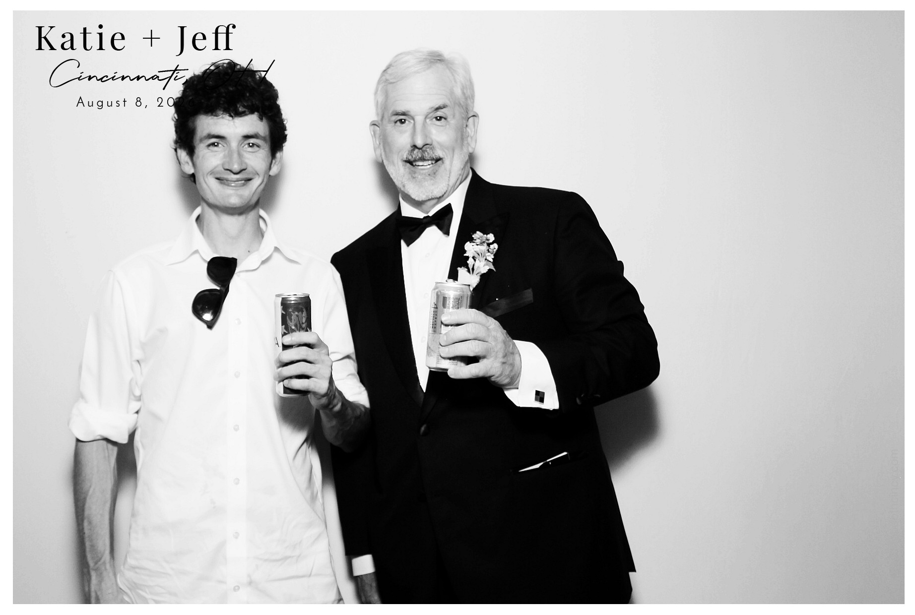 Katie & Jeff | View more photos from the event at gallery.photoboothcincy.com/u/PhotoBoothCincy/Katie-Jeff