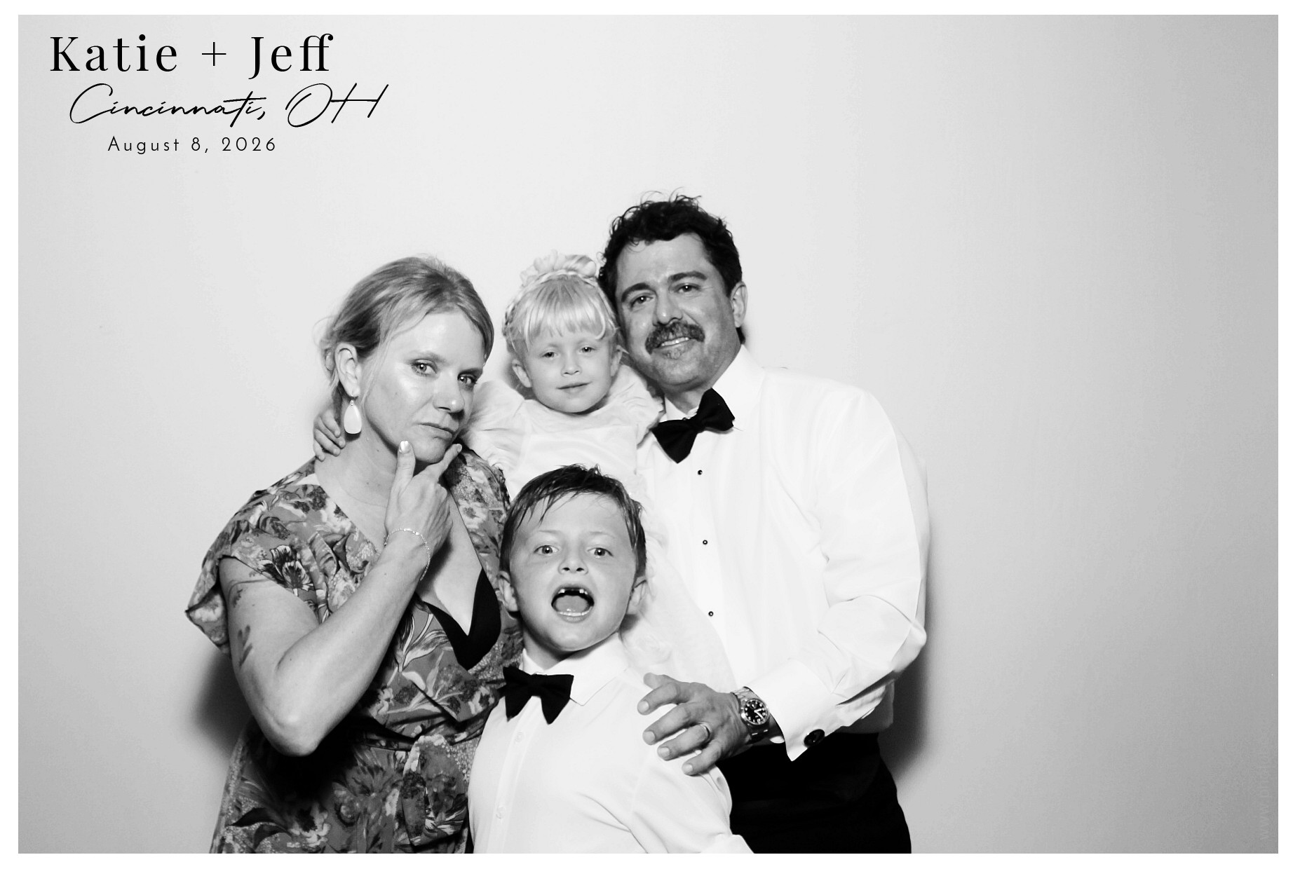 Katie & Jeff | View more photos from the event at gallery.photoboothcincy.com/u/PhotoBoothCincy/Katie-Jeff
