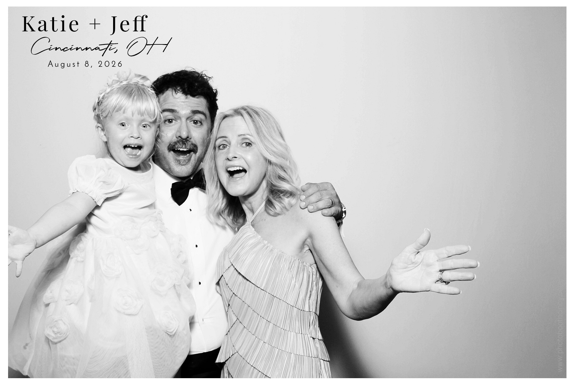 Katie & Jeff | View more photos from the event at gallery.photoboothcincy.com/u/PhotoBoothCincy/Katie-Jeff