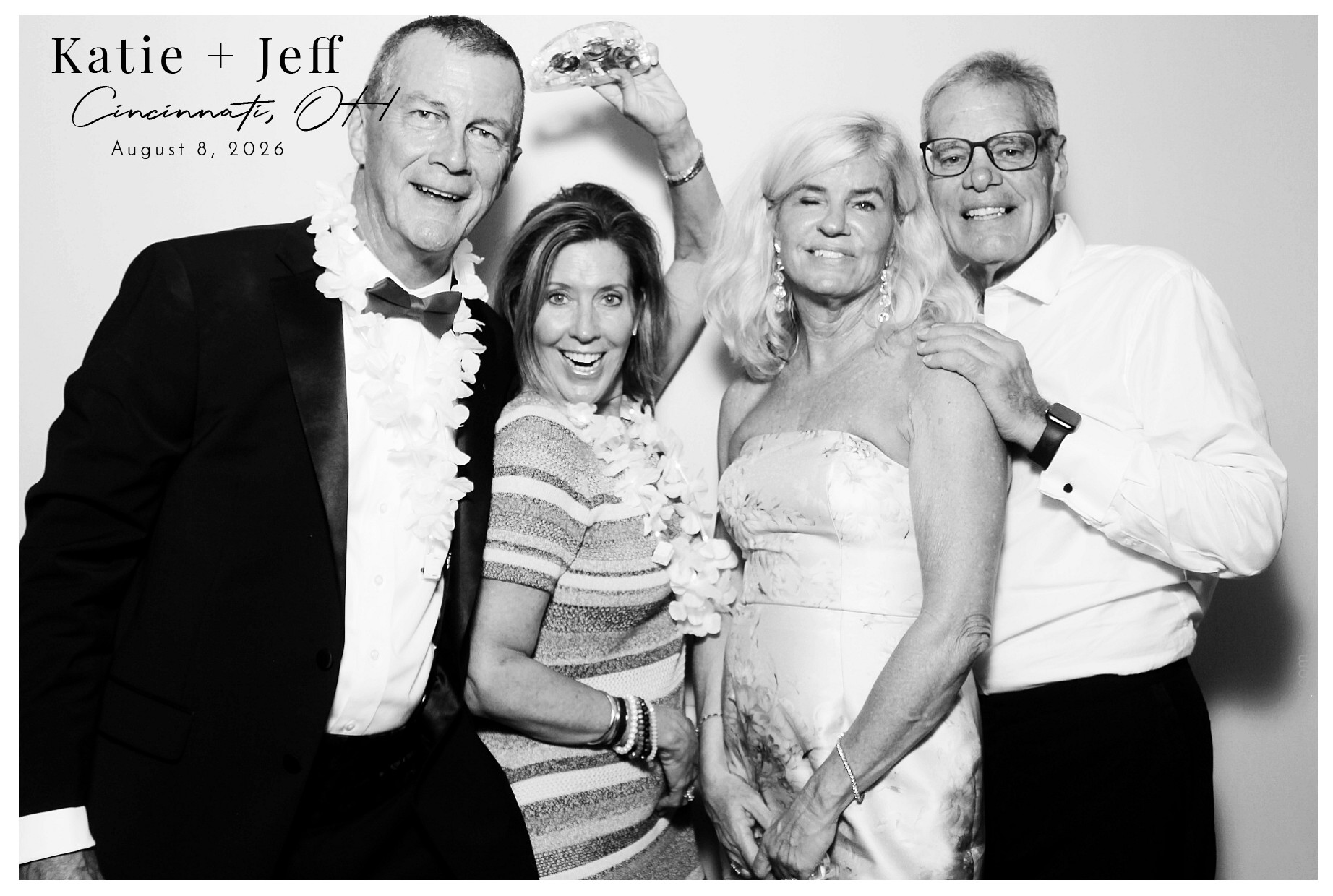 Katie & Jeff | View more photos from the event at gallery.photoboothcincy.com/u/PhotoBoothCincy/Katie-Jeff