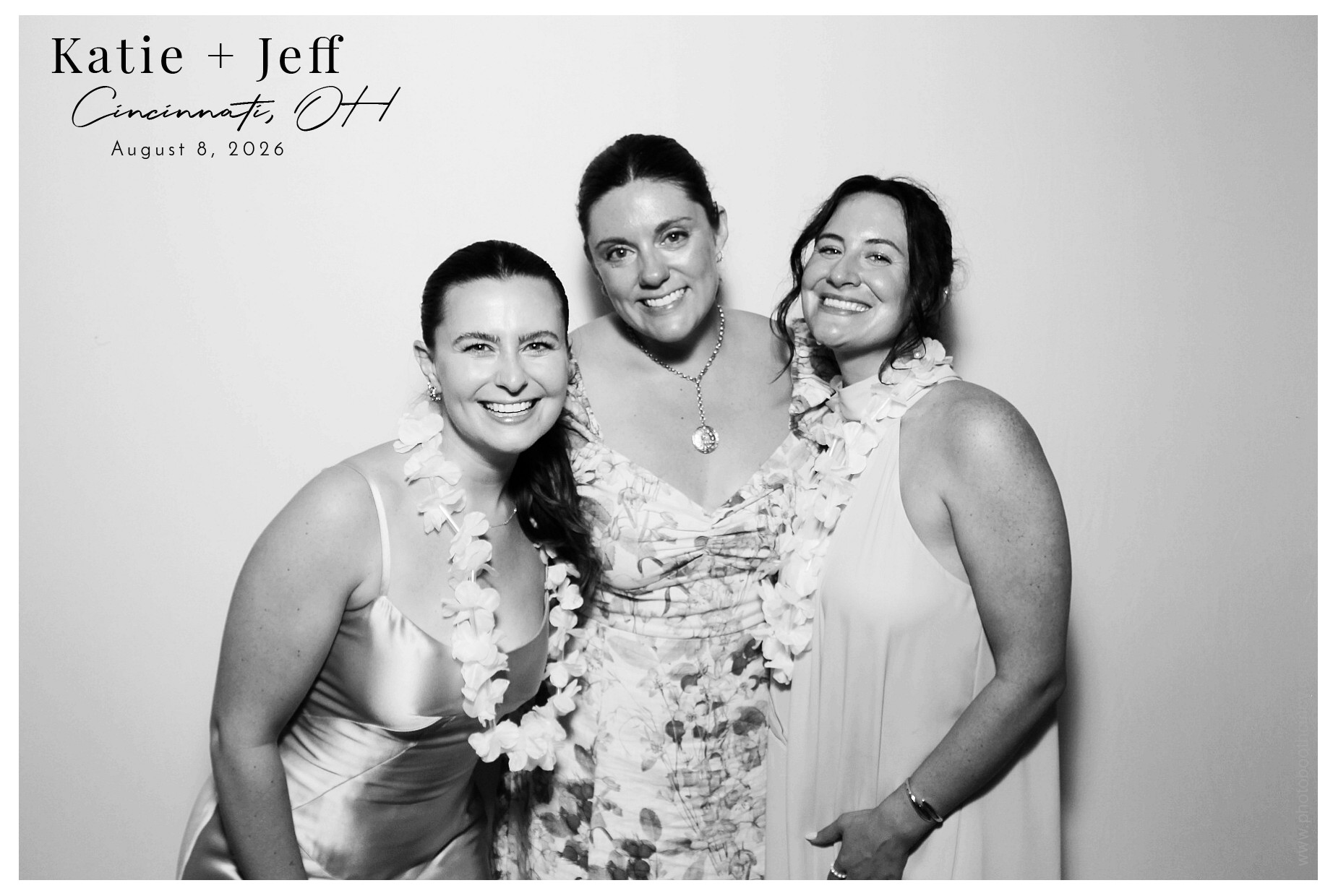 Katie & Jeff | View more photos from the event at gallery.photoboothcincy.com/u/PhotoBoothCincy/Katie-Jeff