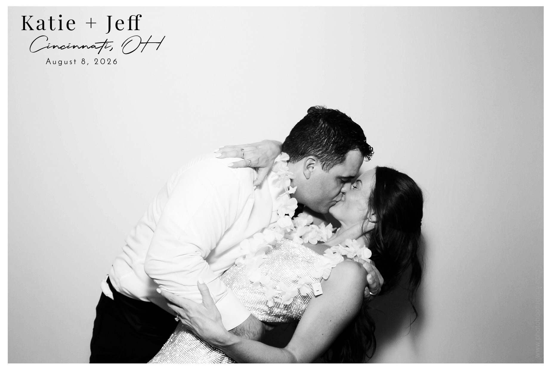 Katie & Jeff | View more photos from the event at gallery.photoboothcincy.com/u/PhotoBoothCincy/Katie-Jeff